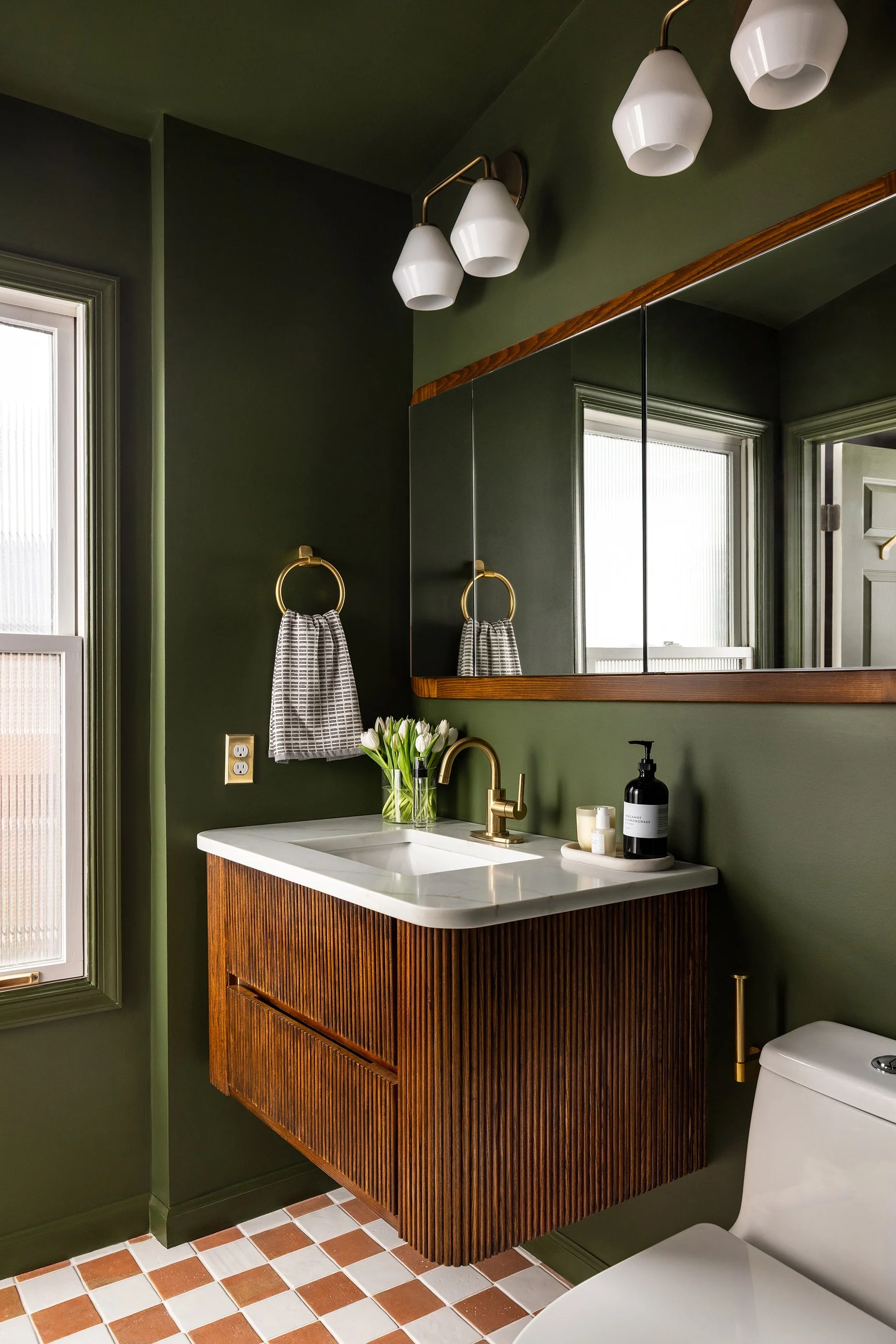 WH-Mossy-Chic-Vanity-3.jpg
