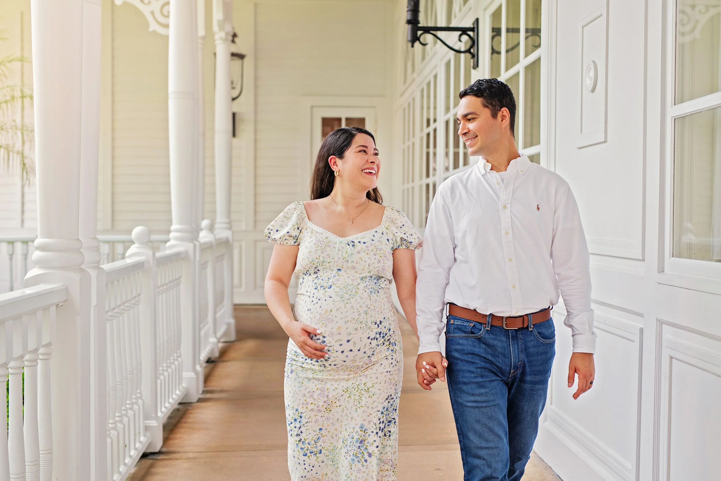 Disney-Grand-Floridian-Resort-Family-Maternity-Photography.jpg