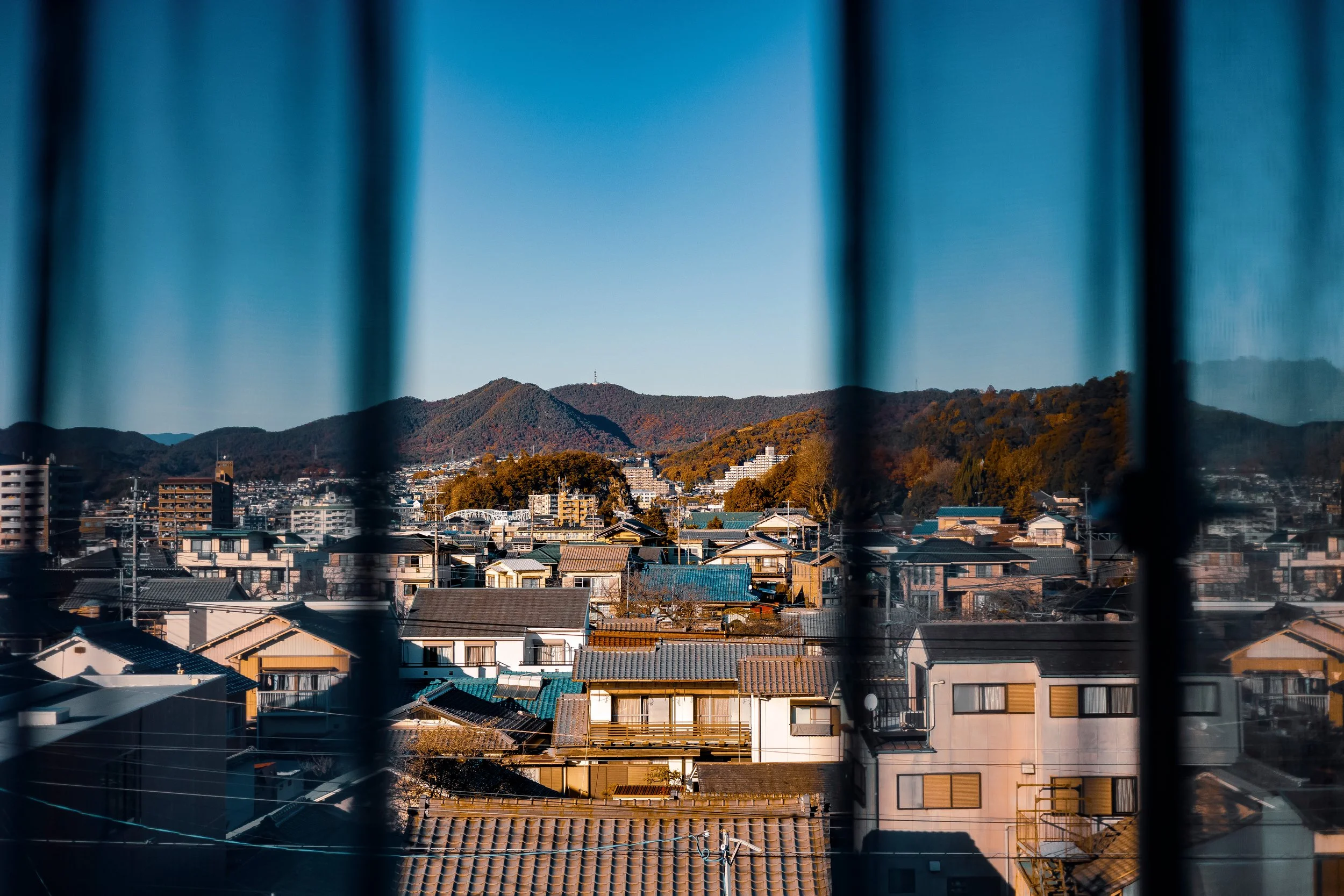 japanwindow_smol.jpg