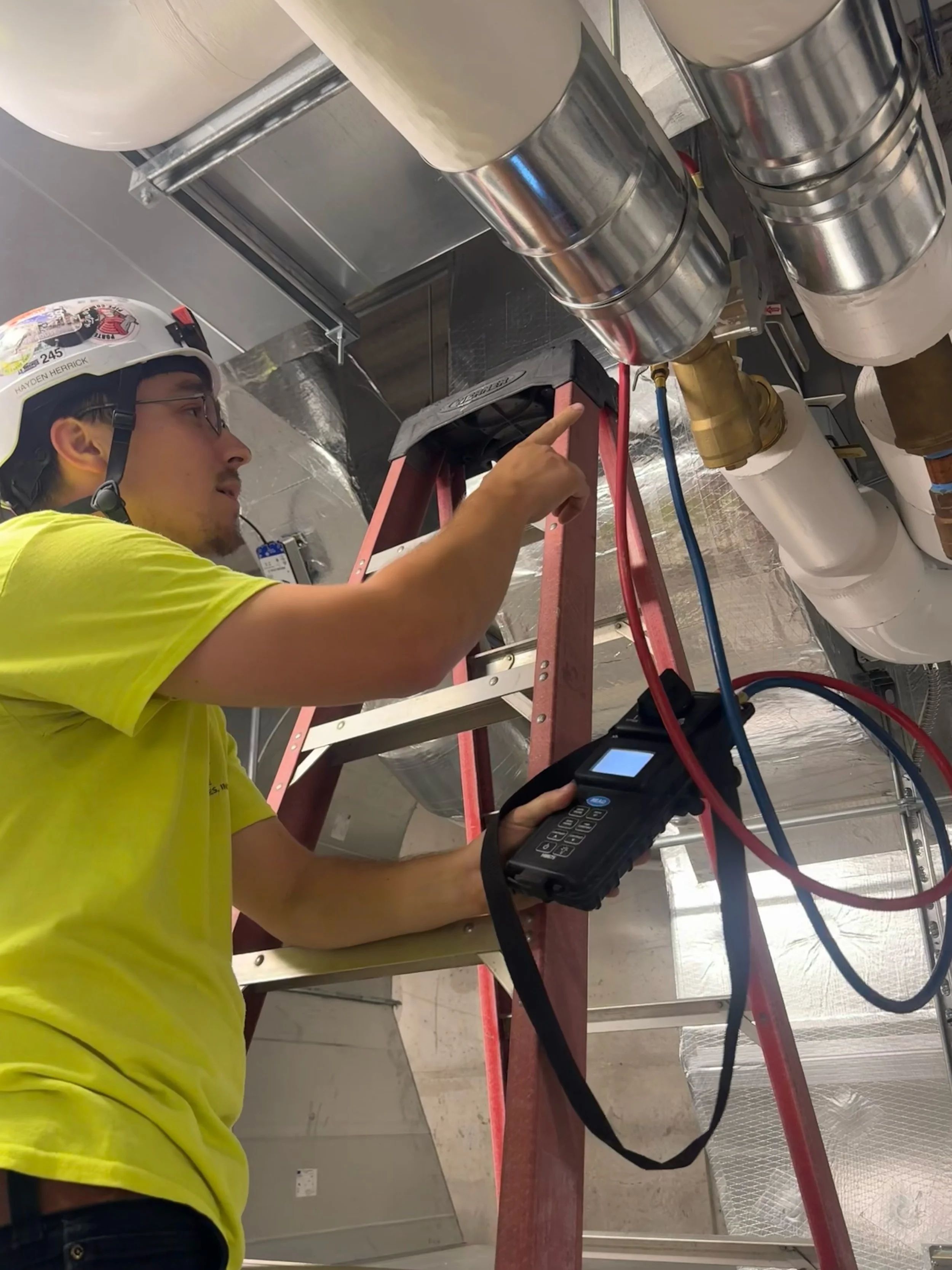 Accurate measurements lead to peak efficiency! Balancing water flow and system pressure takes the right tools, patience, and an eye for detail. Keeping commercial systems operating at their peak, one reading at a time. ⚖️💧#mke #waterbalancing