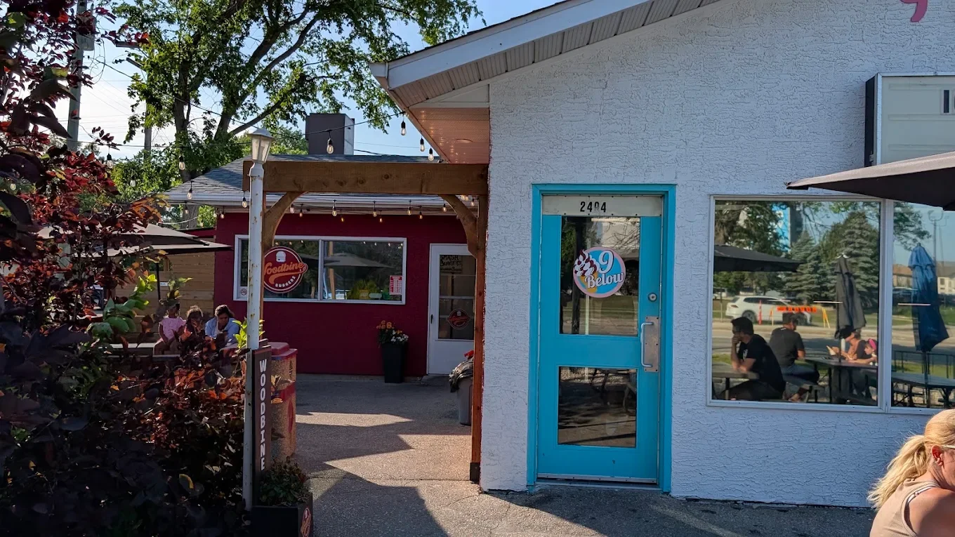 Best burger in Winnipeg, Winnipeg burgers, best restaurants in winnipeg, get discounts in Winnipeg