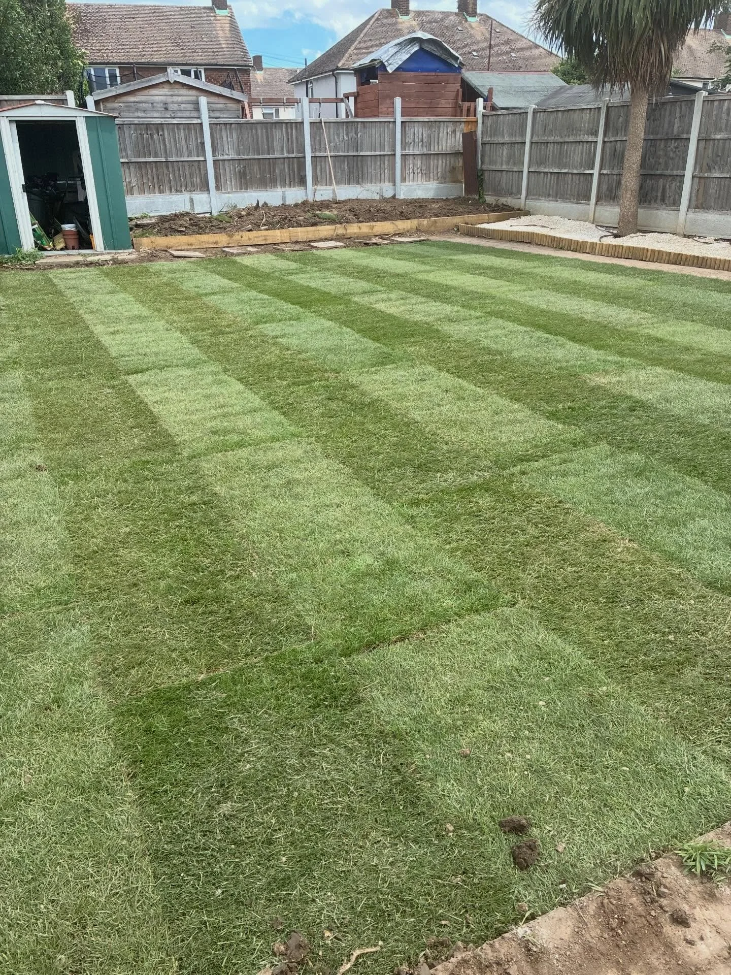 🌊From a tired mud pit to fresh and flawless. 🤩

A new lawn can completely transform the look and feel of your garden, creating the perfect space to relax, entertain, and enjoy all summer long.

It&rsquo;s amazing what a difference quality preparati
