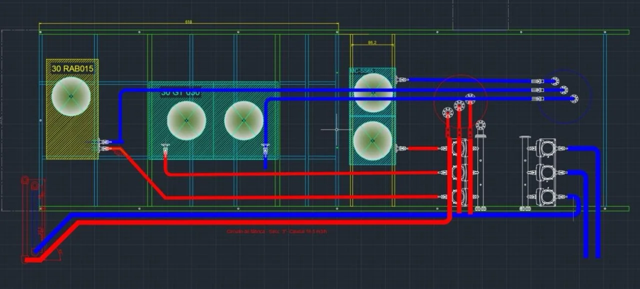 Diagrama técnico de sistema de plomería con tuberías rojas y azules, tanques y conexiones