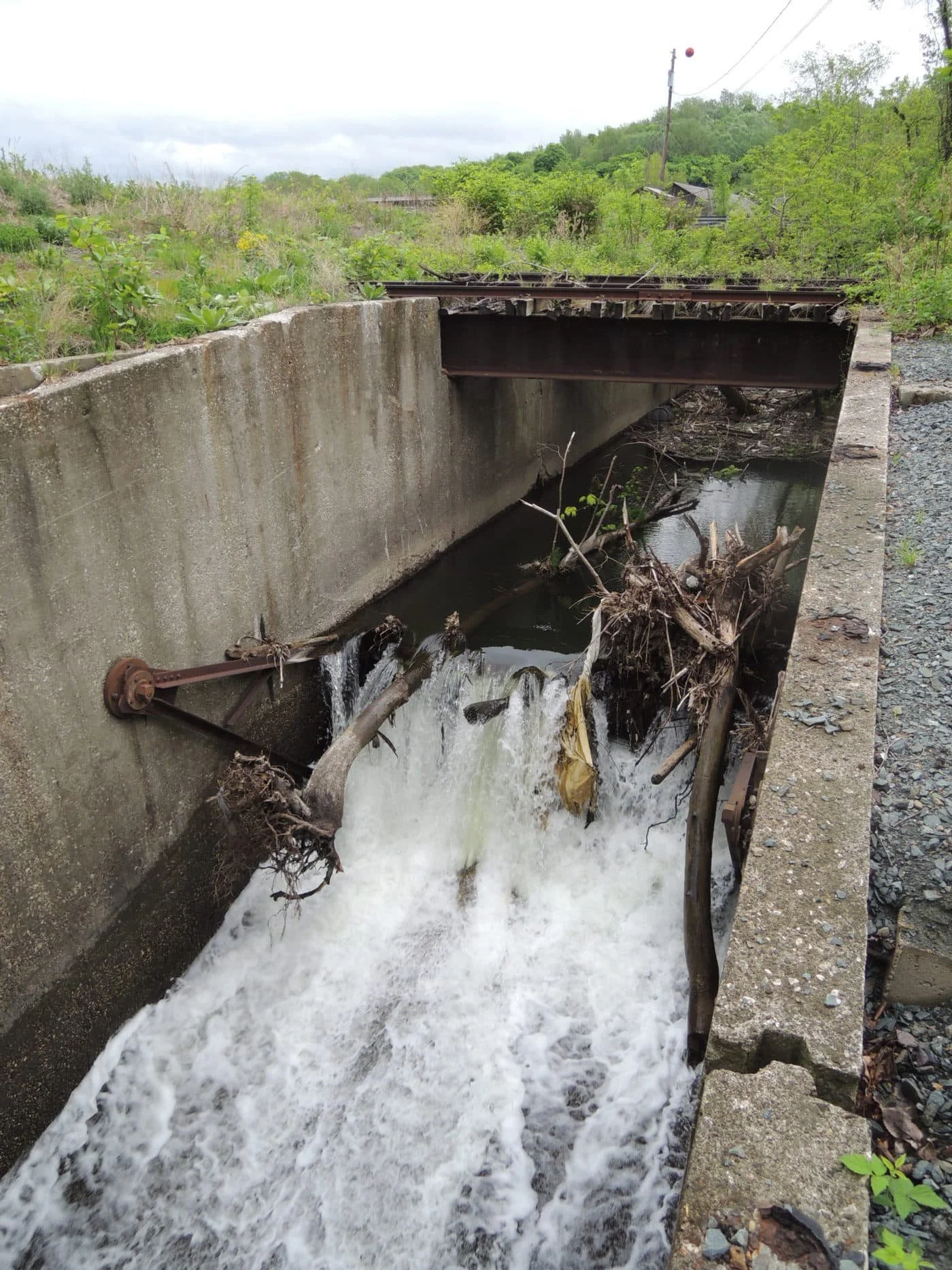 Image of a dam