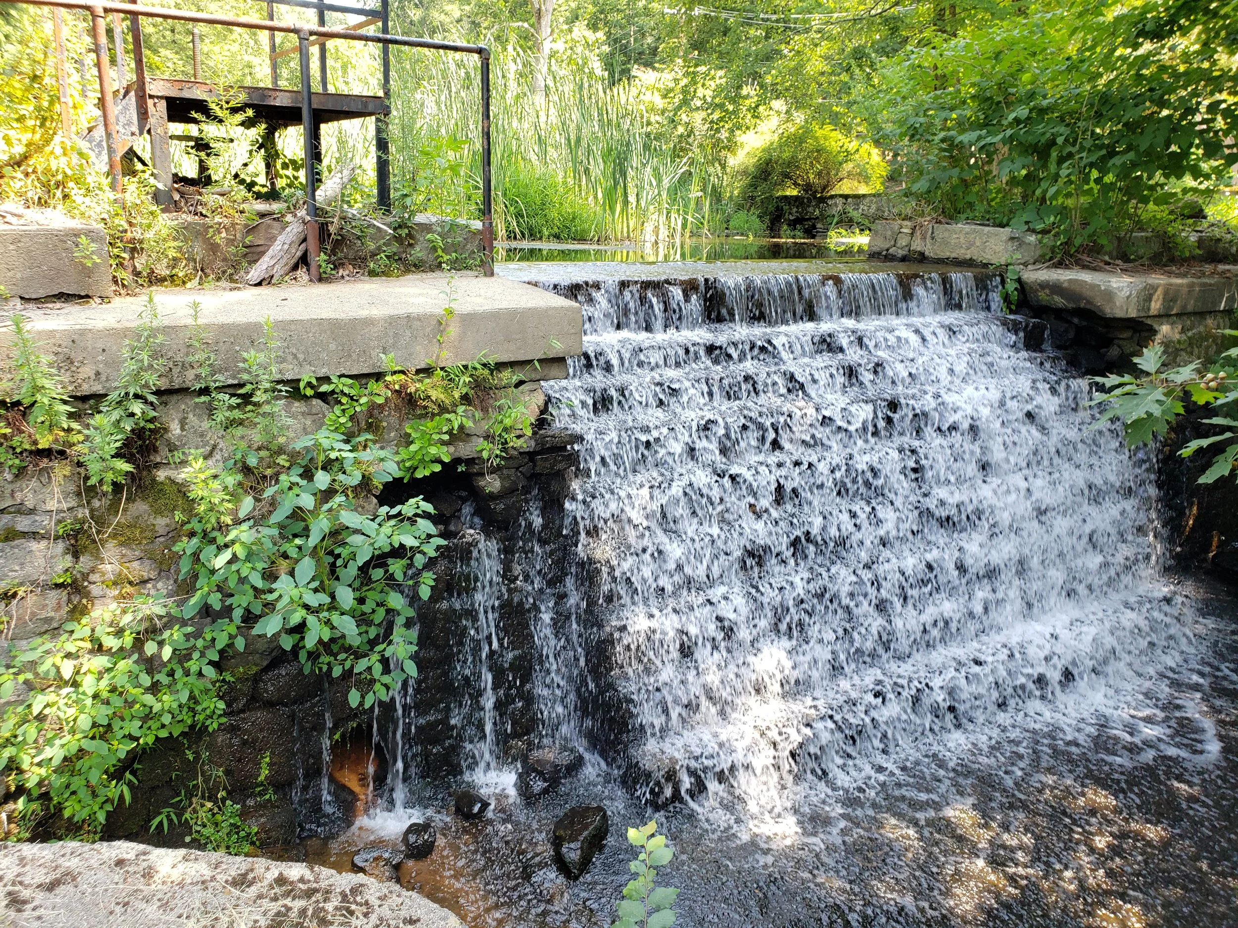 Image of a dam