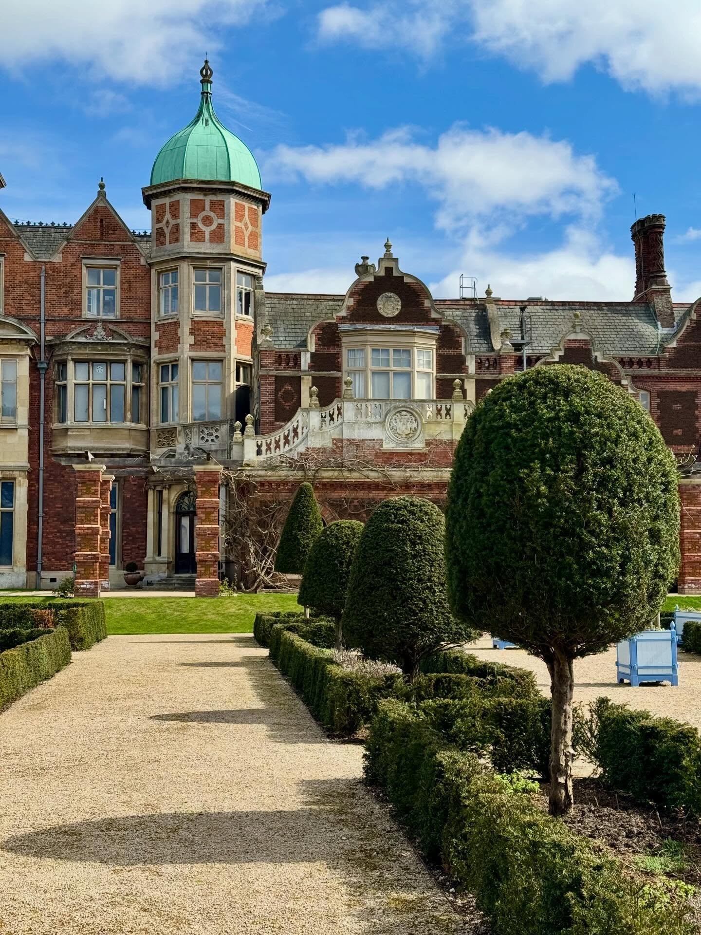 Excellent visit to @sandringhamestate to see learn more about the garden&rsquo;s history. A real mix of styles from the monarchs over the years. The topiary parterre is quite something! #garden #sandringham #gardens #horticulture #architecture