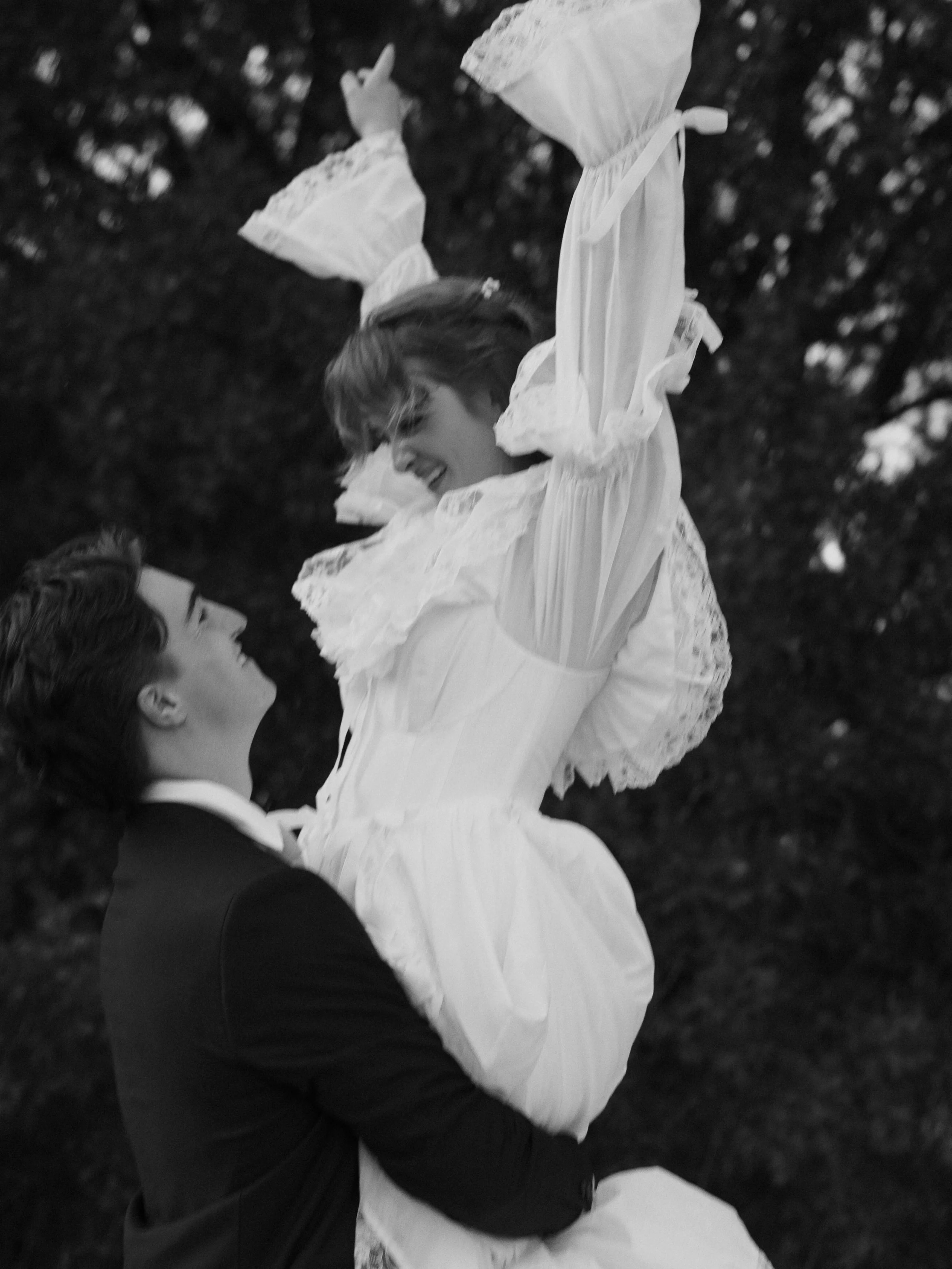 Wedding day moments in motion with K+F. 💫💫💫 #weddingphotographer #weddinginspo