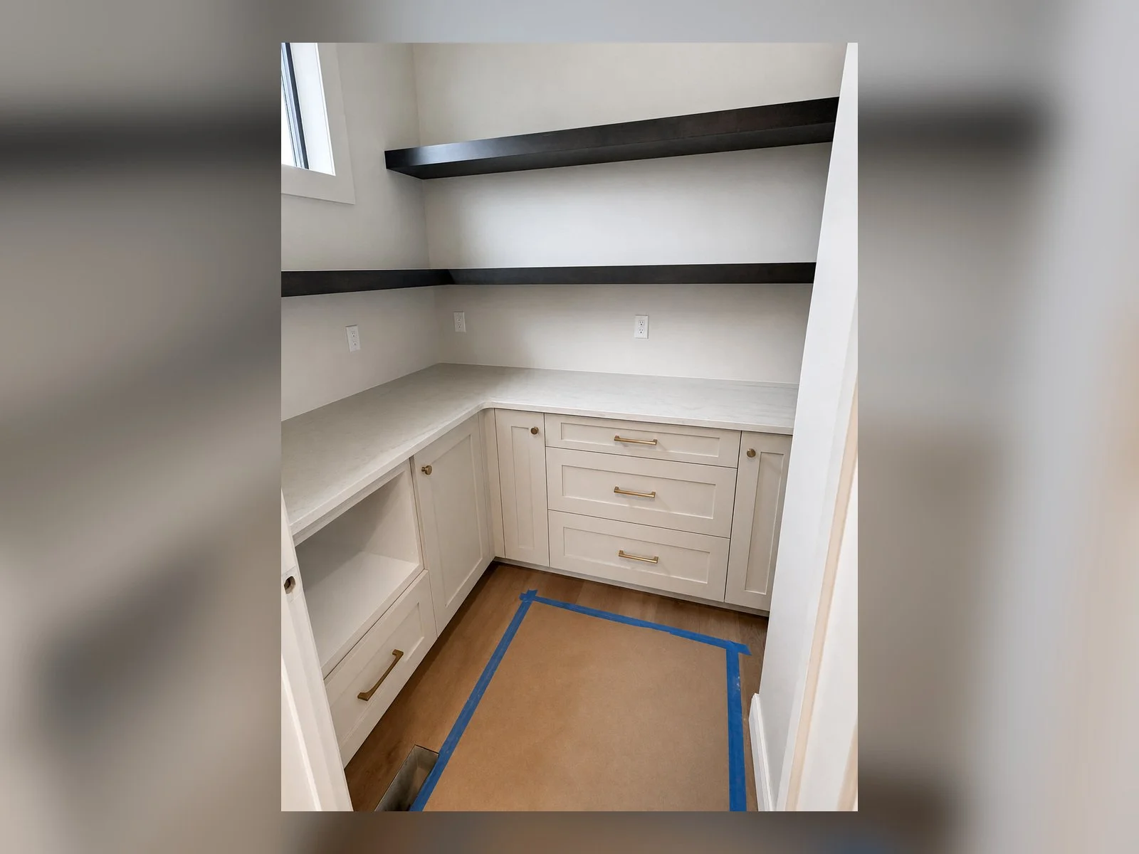 05_Walk_In_Utility_Cabinetry.jpg