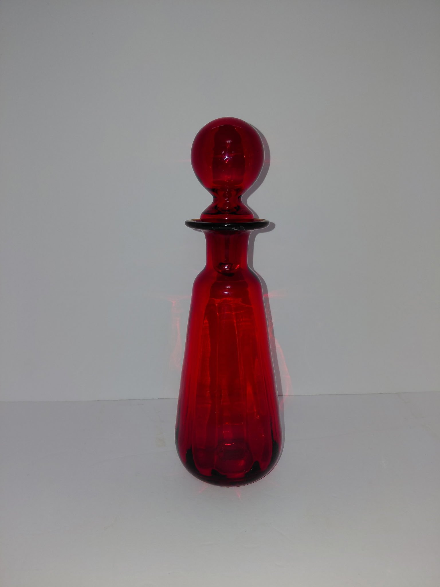 WV Rainbow - Ruby Red hand-blown decanter