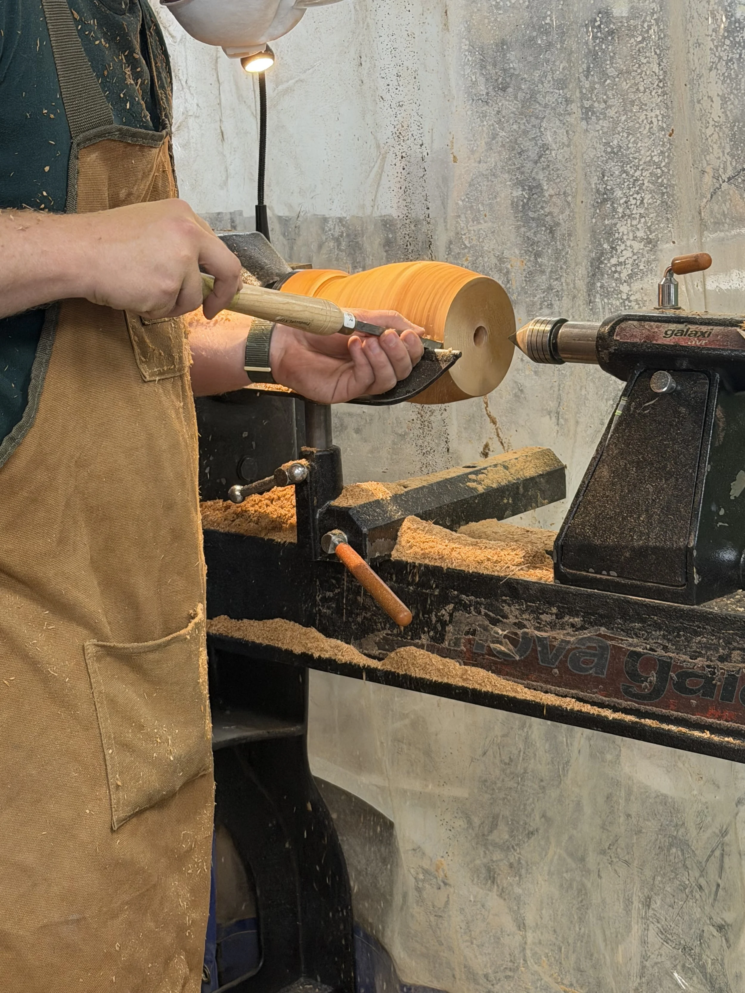 Woodturning a vase or urn, hollowing step