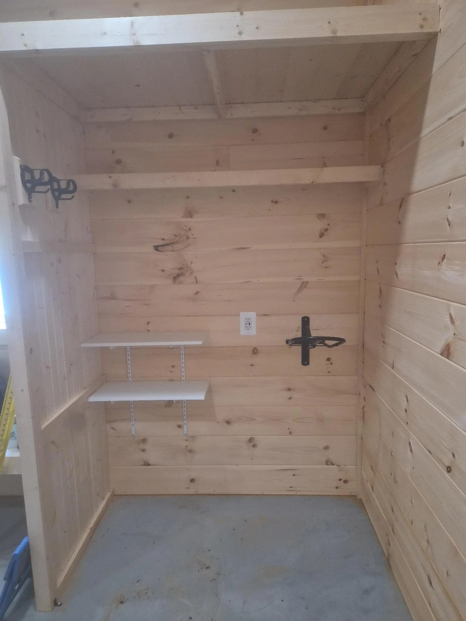 Individual Tack locker for boarders