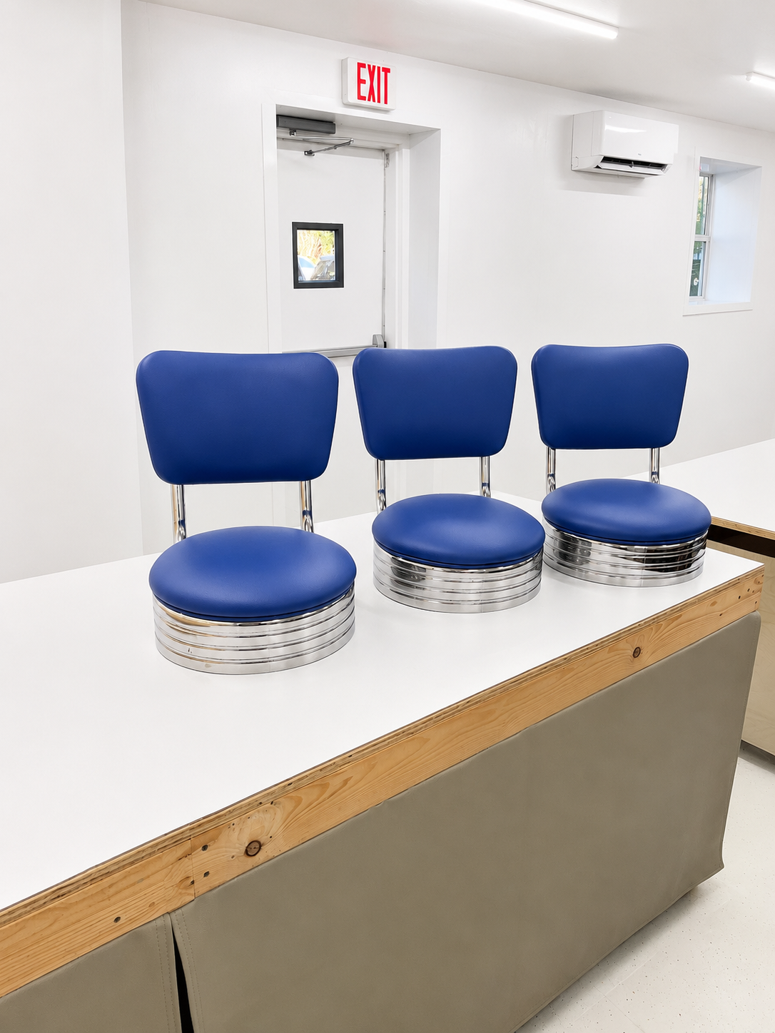 Cafe Chairs.png