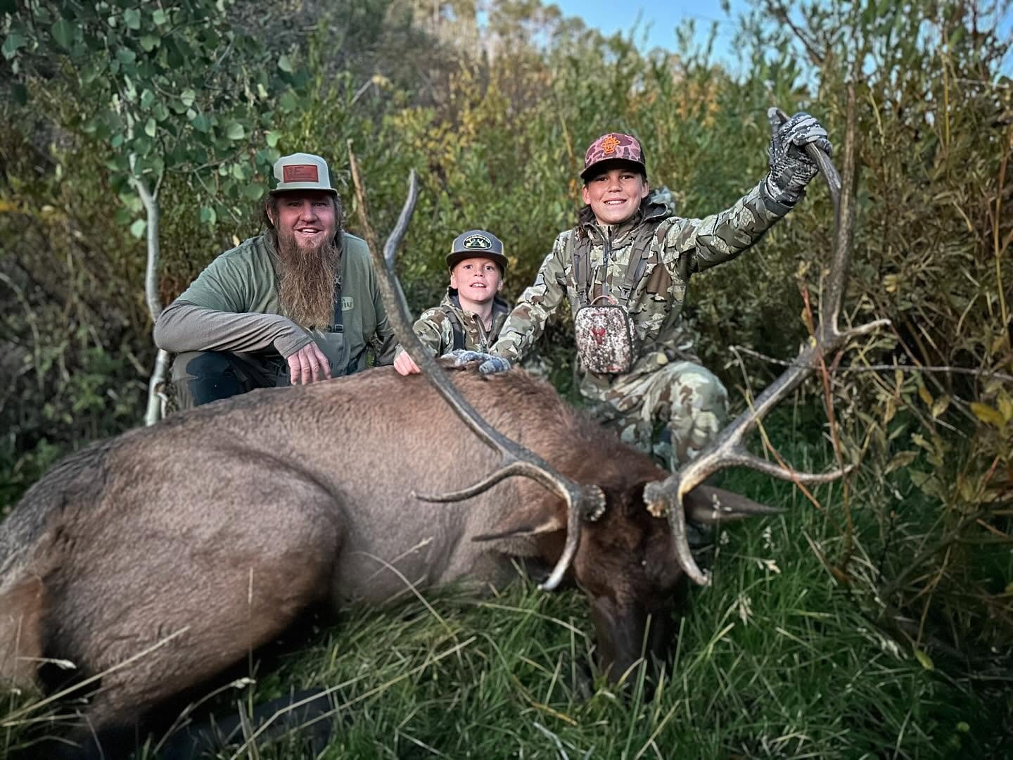 Had a blast with the Wesselink&rsquo;s congrats on a great first bull!
&bull;
&bull;
&bull;
&bull;
#huntutah #elk #muledeer #archery #rifle #muzzleloader #chalkcreek #humpypeak #sheepcamp #westernrangecamps #phelpsgamecalls