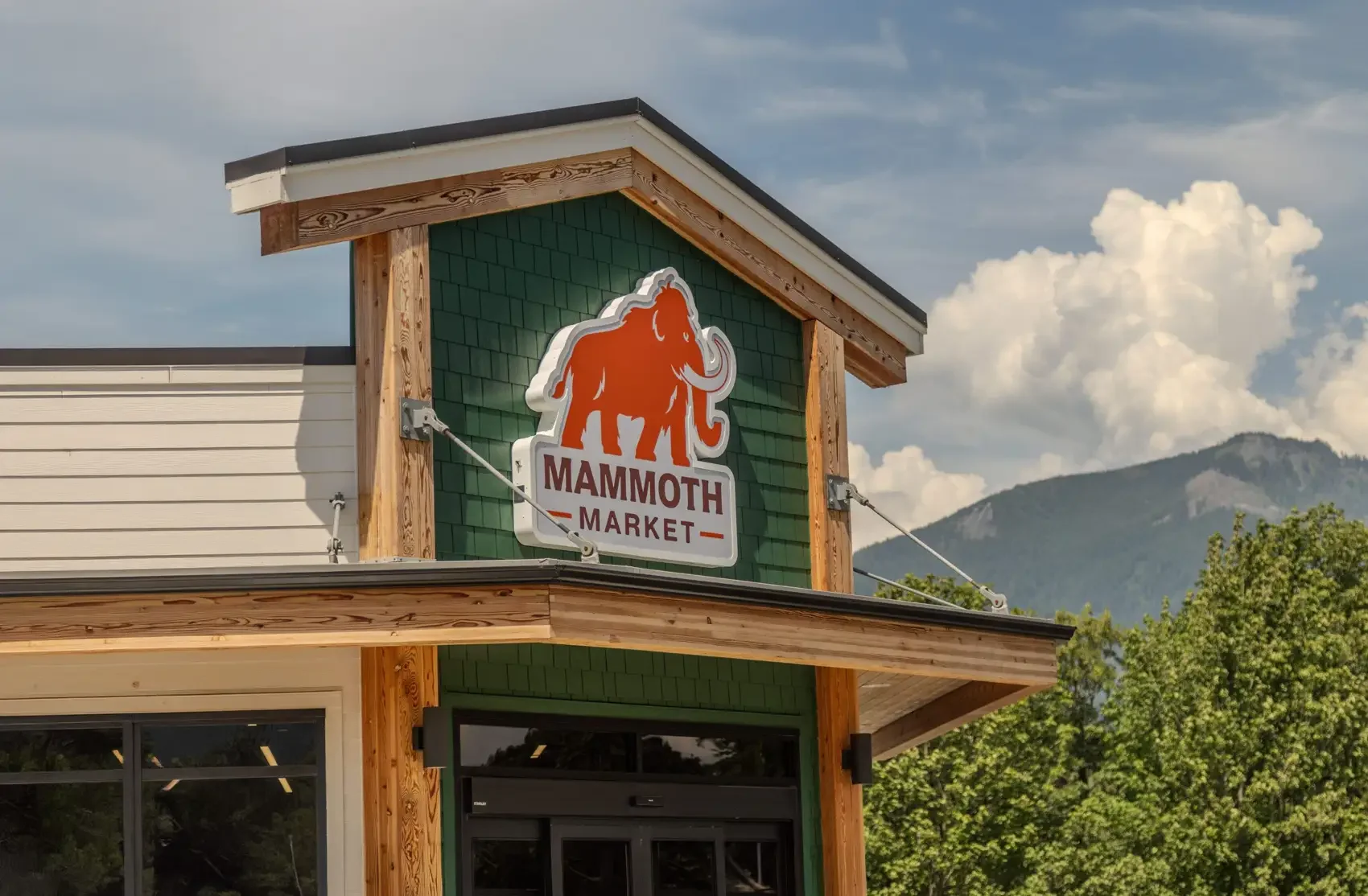 Commercial construction of Mammoth Market by Janicki General Contracting | Sedro Woolley, WA