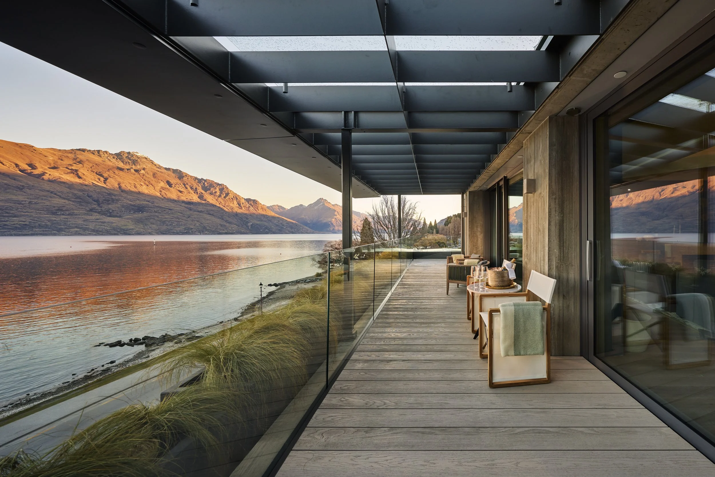 ROKI Collection_ROKI Suite Balcony_Credit George Apostolidis.jpg