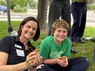 Spreading Chick Joy