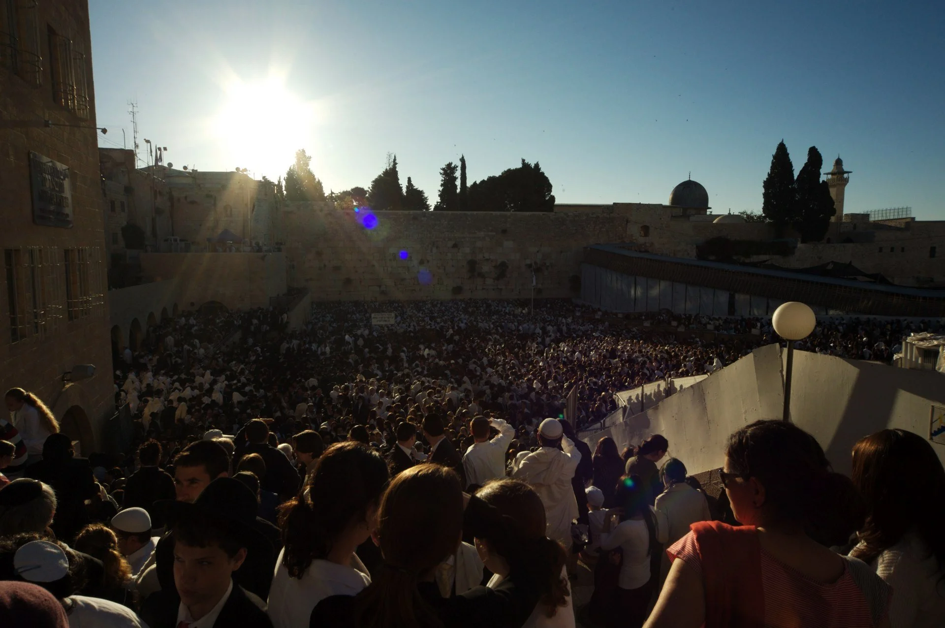 Crowd at the Kotel