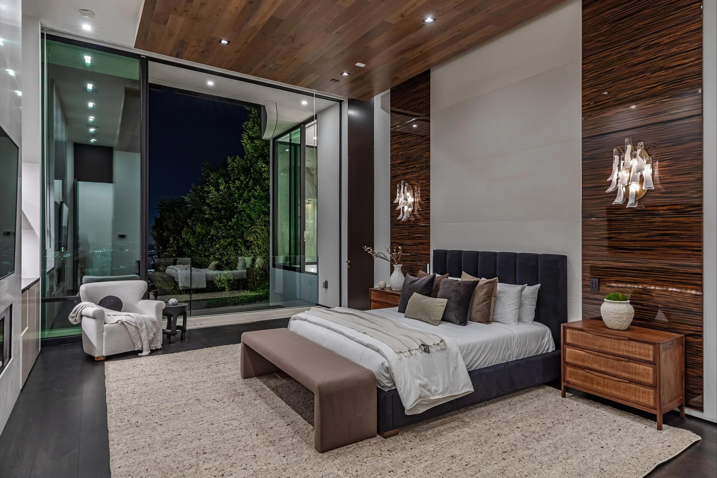 33 9364BeverlyCrestDrive135.jpg