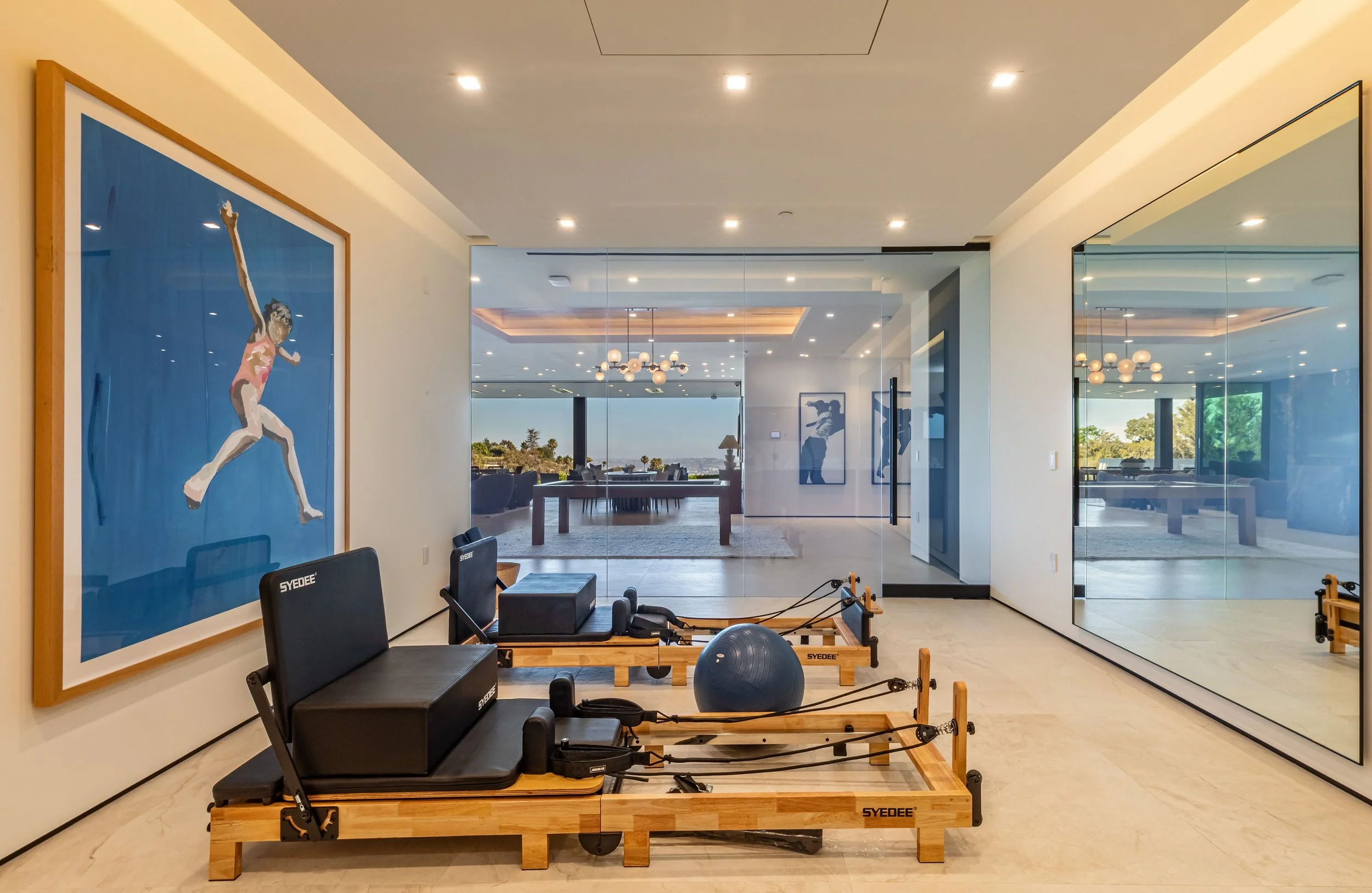 22 9364BeverlyCrestDrive059-PS.jpg