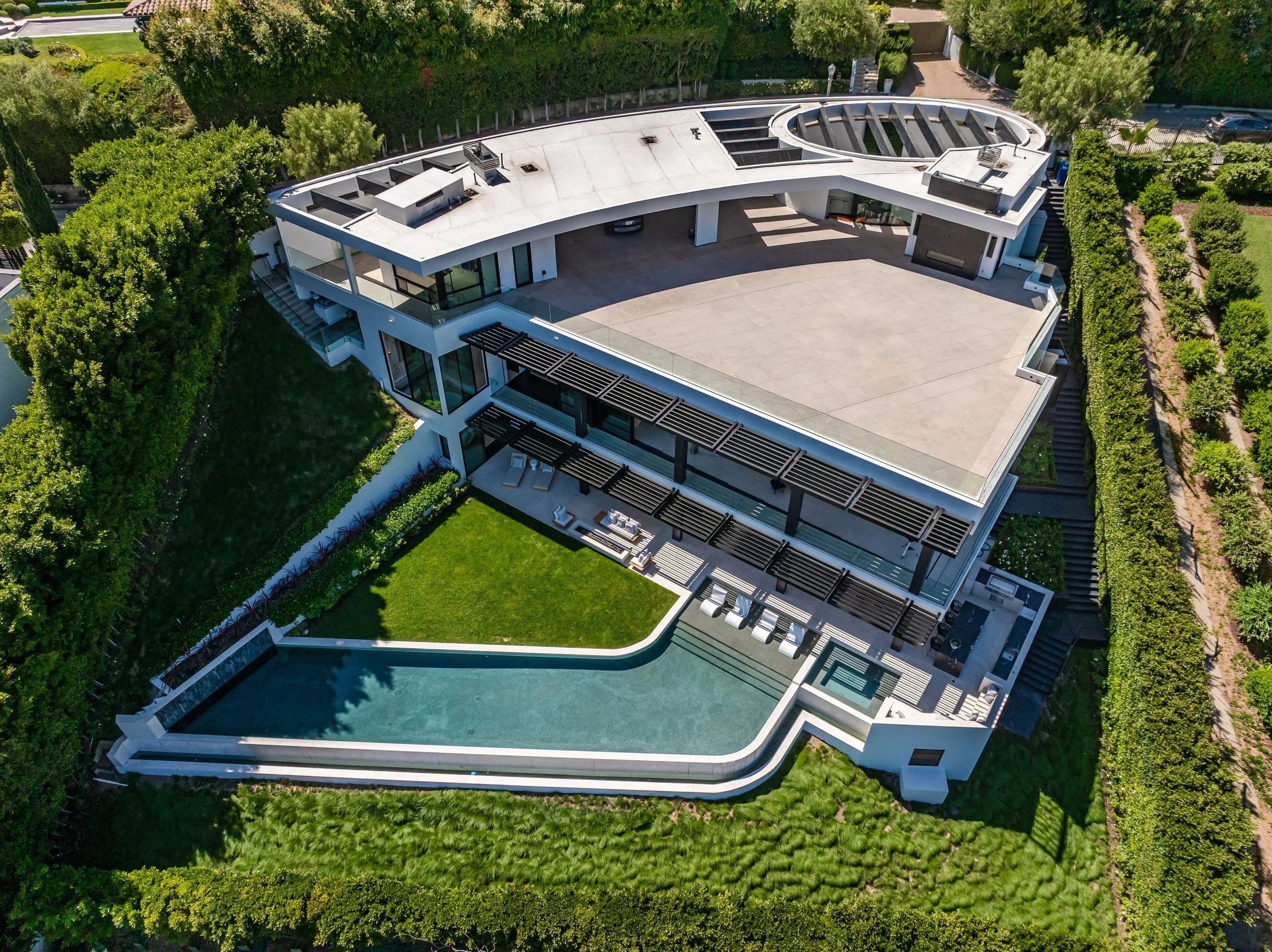 28 9364BeverlyCrestDrive006-PS.jpg