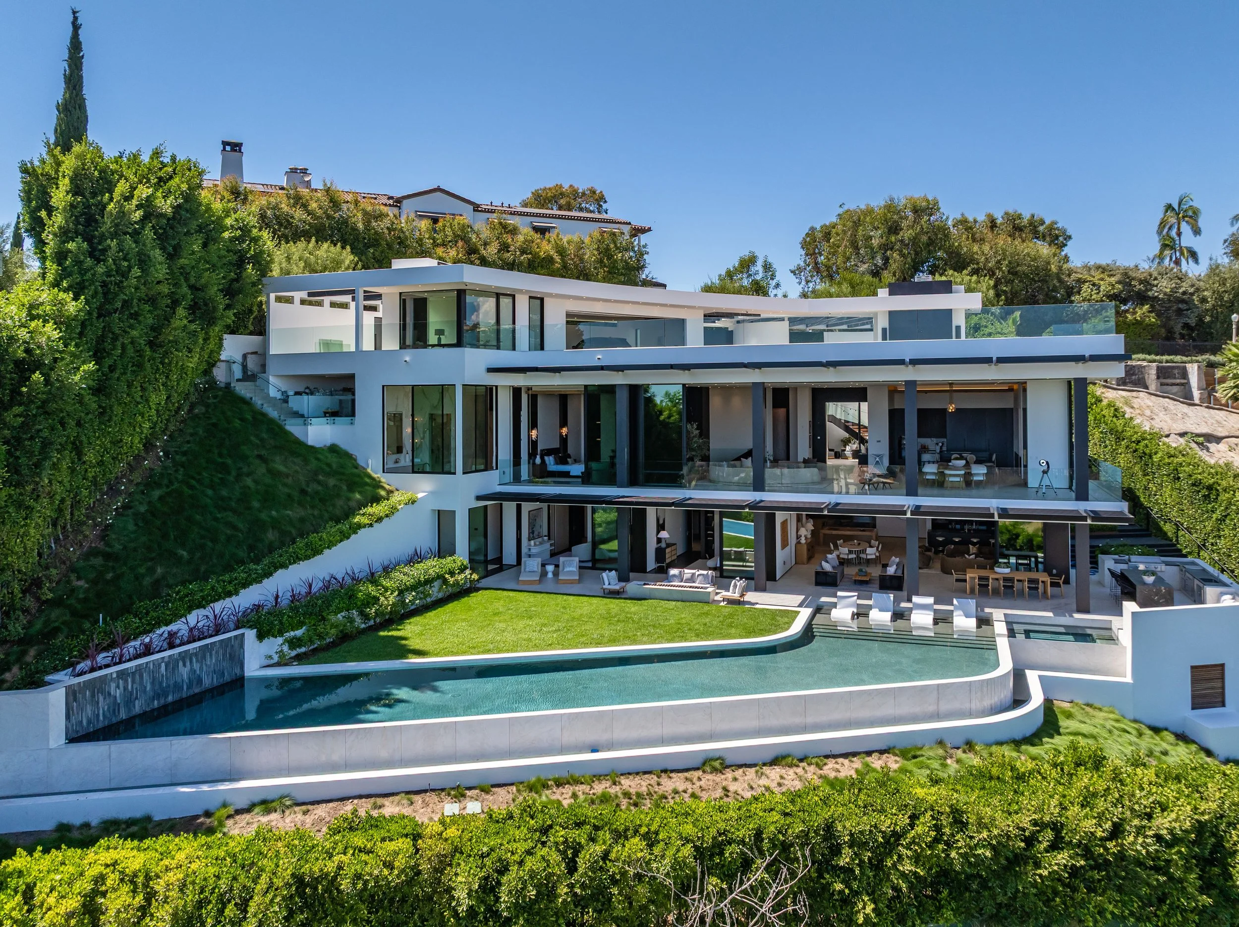 1 9364BeverlyCrestDrive003.jpg