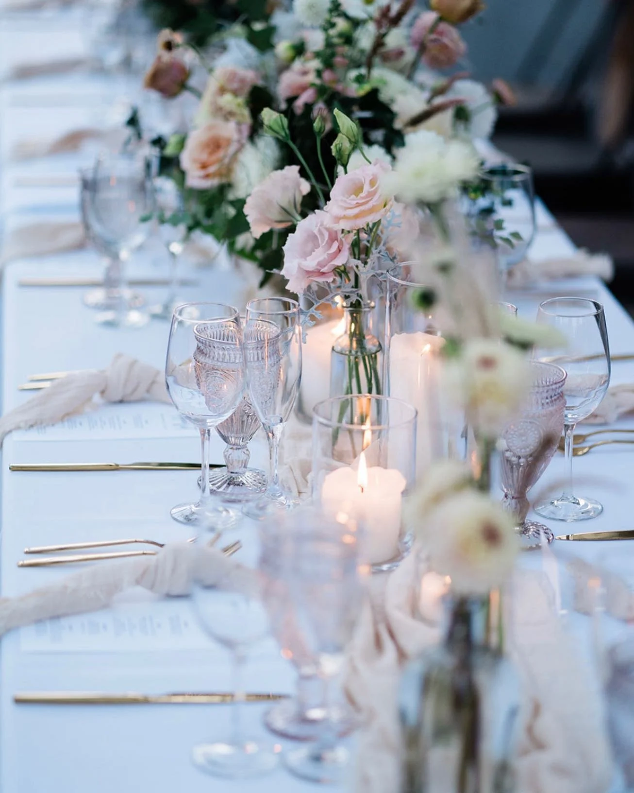 clink, drink and decor ✨ drink ware is one of those most overlooked details on a big day; settings, bar ware, eco cup suppliers, what size wine glasses, how many high balls, too much, not enough? 

At Alewife we are always happy to discuss drink ware