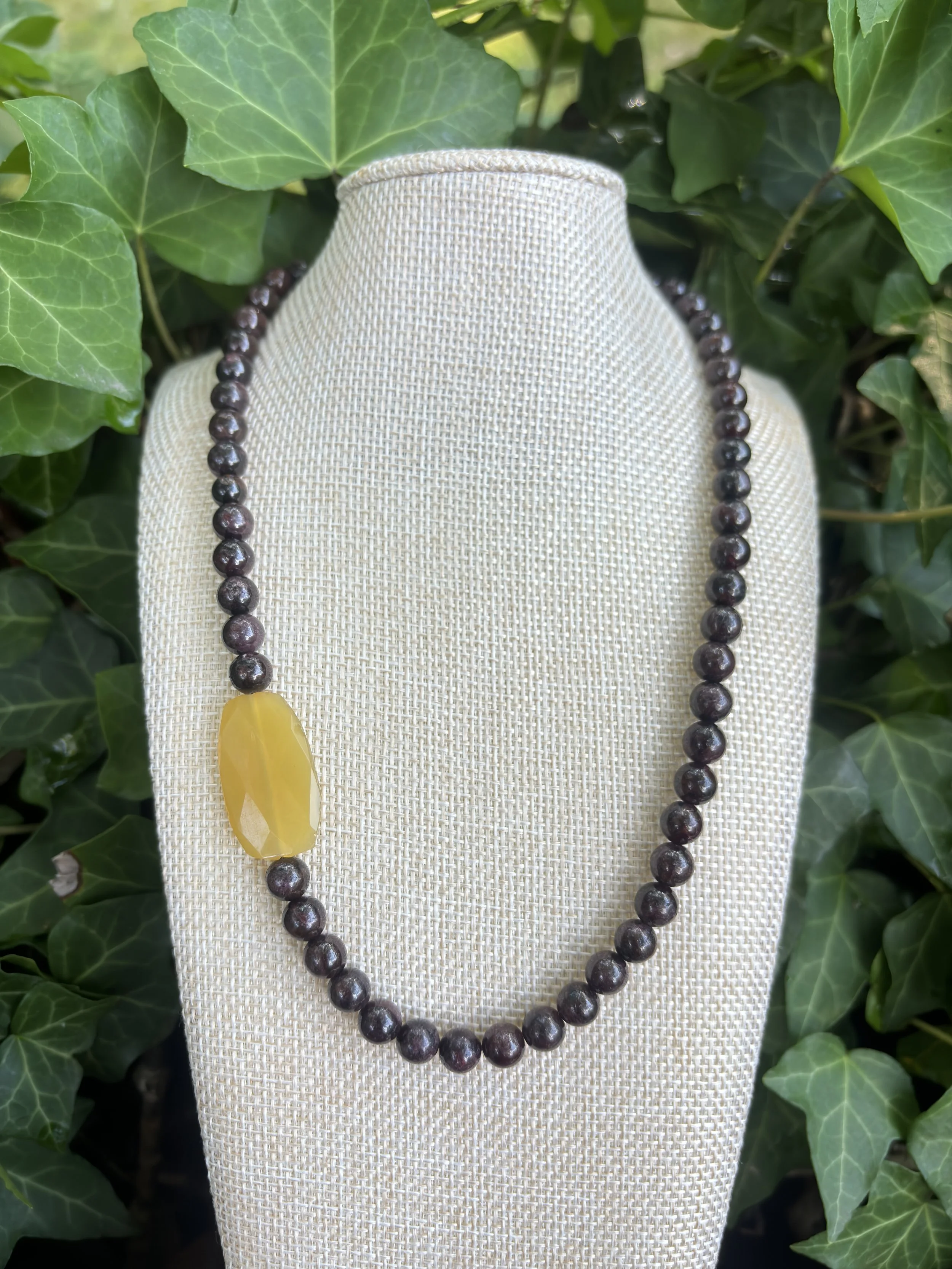 Garnet off-center Necklace