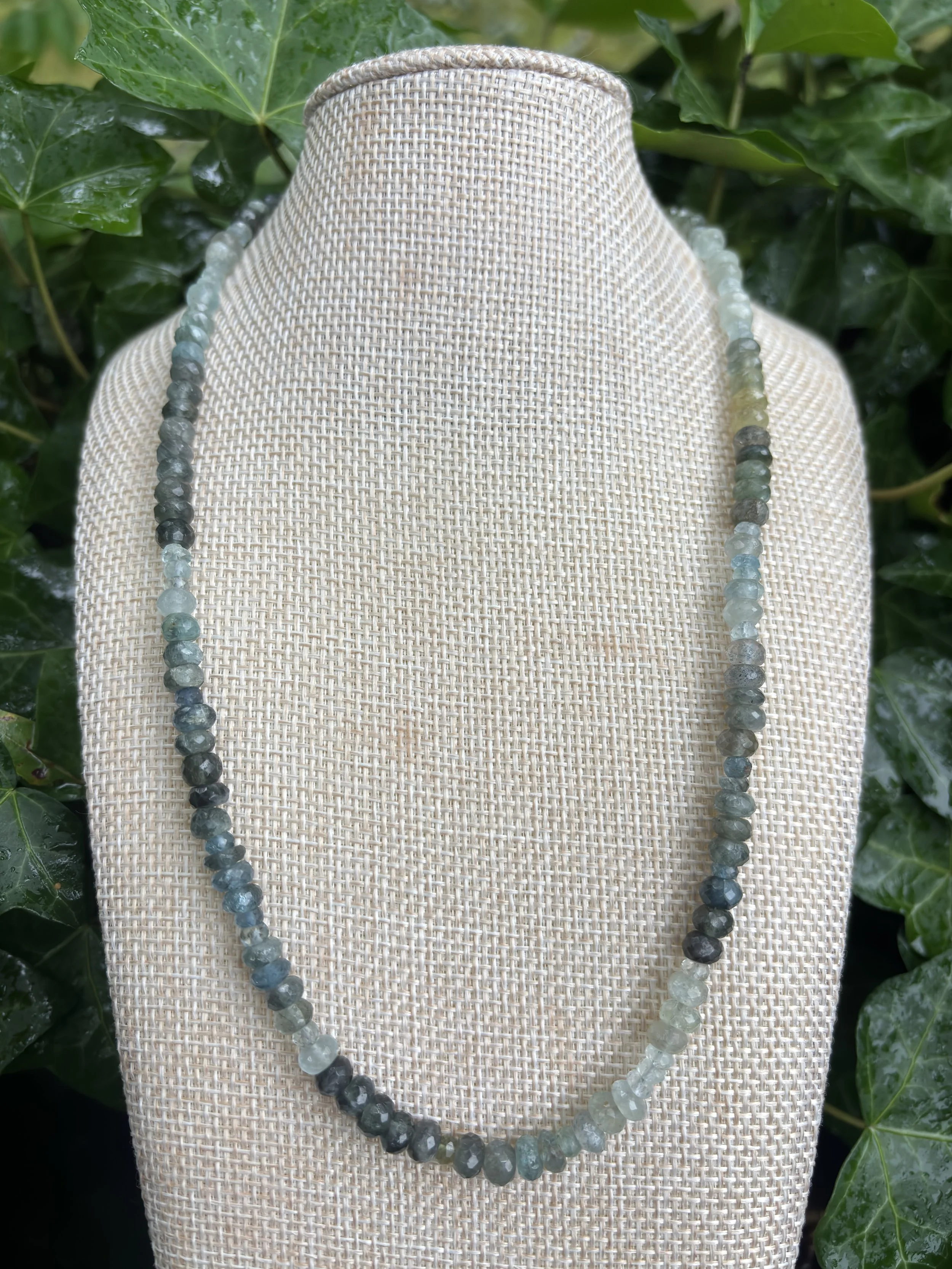 Moss Aquamarine Necklace
