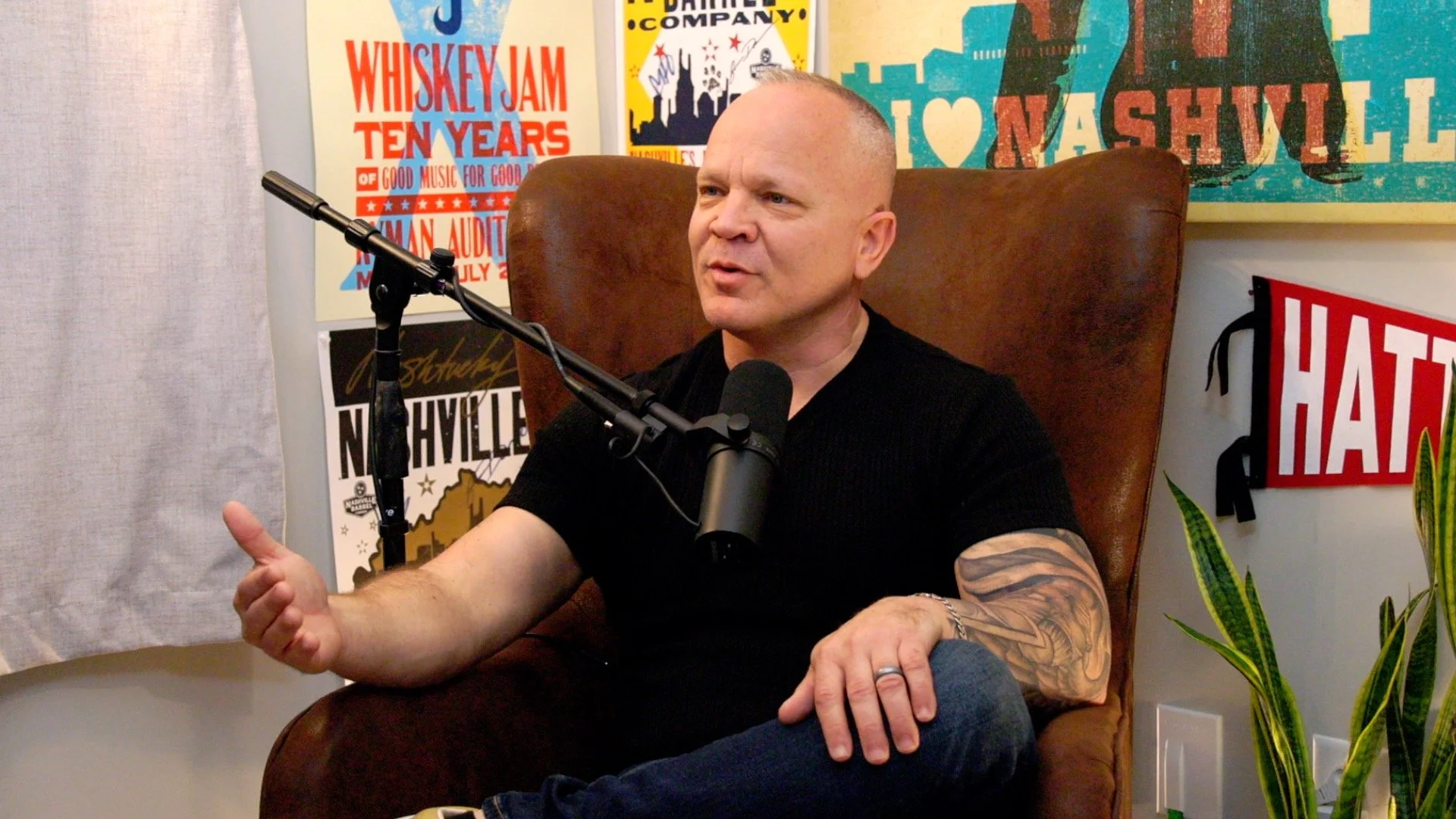 Ellis Ishee discusses Black Tie Moving Co. Nashville and its red carpet moving experience.