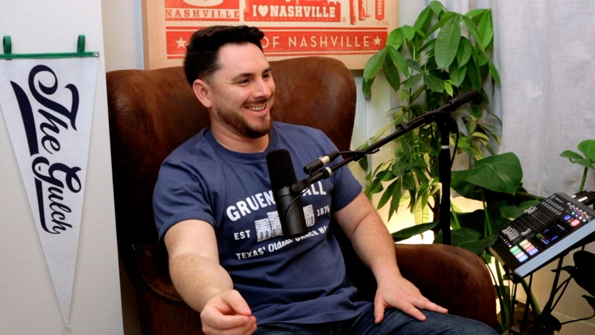 Tony Mendoza, host of Heart of the Gulch, interviews Dillon Carmichael about his music, Kentucky roots, songwriting, and career in Nashville.
