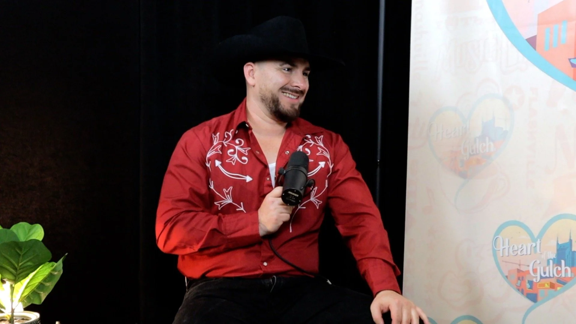 Tony Mendoza, host of Heart of the Gulch, interviews Gabi Sklar about “Snowbird,” social media, songwriting, and her evolving country-pop sound.