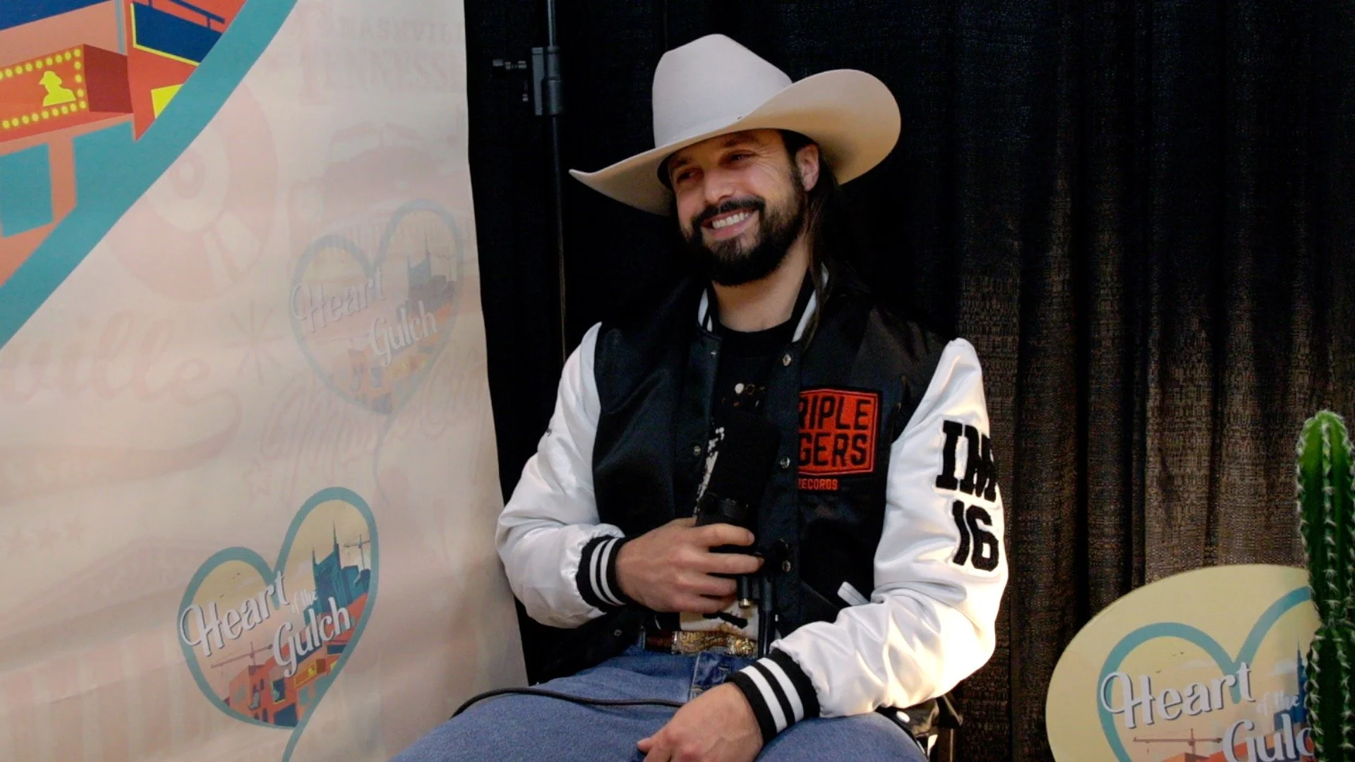 Ian Munsick talks the Eagle Flies Free Tour, headlining Red Rocks Amphitheatre, and taking his Western country sound across the country.