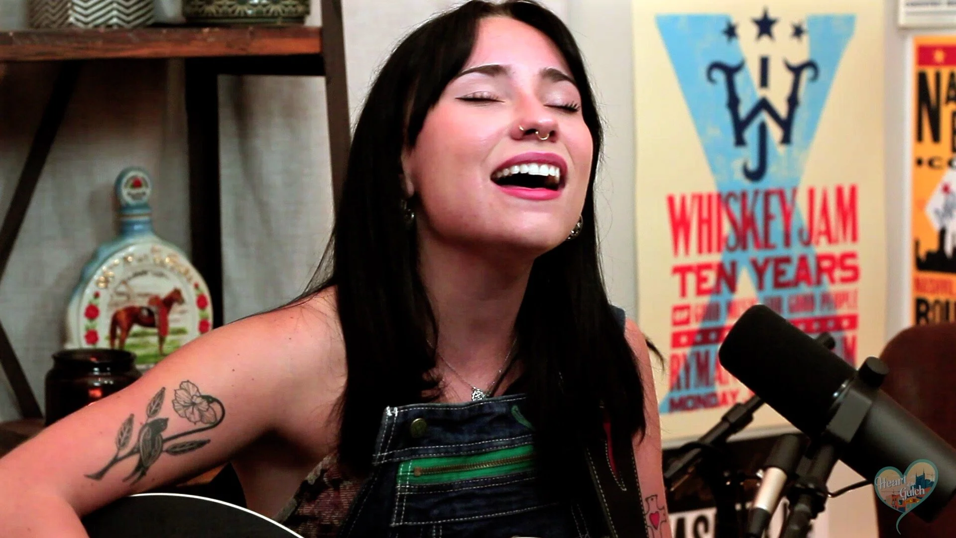 Jaid Joice performs “Vagabond” live inside the Heart of the Gulch studio in Nashville.