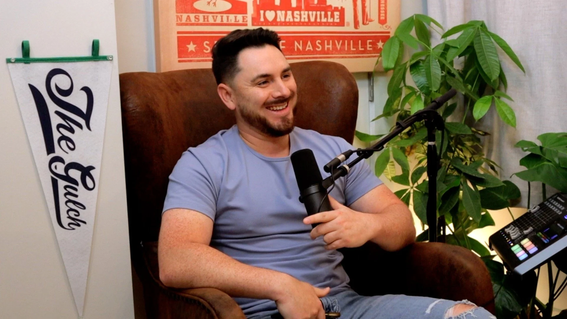 Tony Mendoza interviewing Canadian country artist Sacha inside the Heart of the Gulch studio in Nashville.