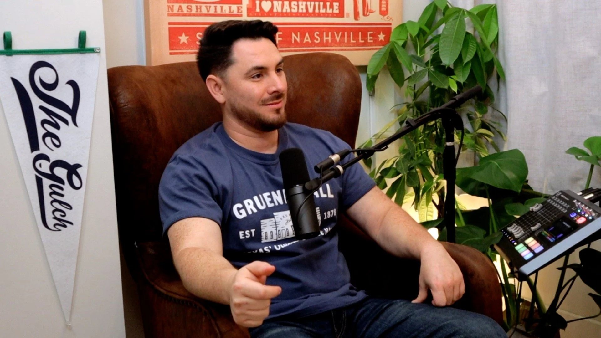 Tony Mendoza, host of Heart of the Gulch, interviews Dillon Carmichael about his music, Kentucky roots, songwriting, and career in Nashville.