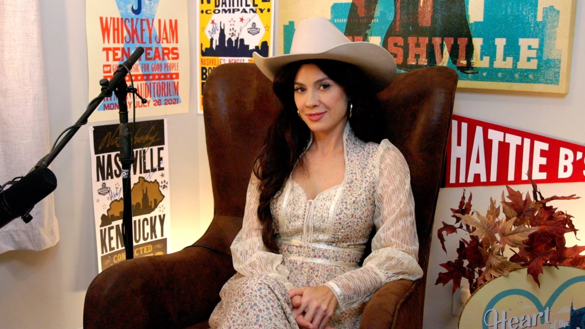 Alicia Blue discussing Country Desire, outlaw country and Shooter Jennings on Heart of the Gulch.