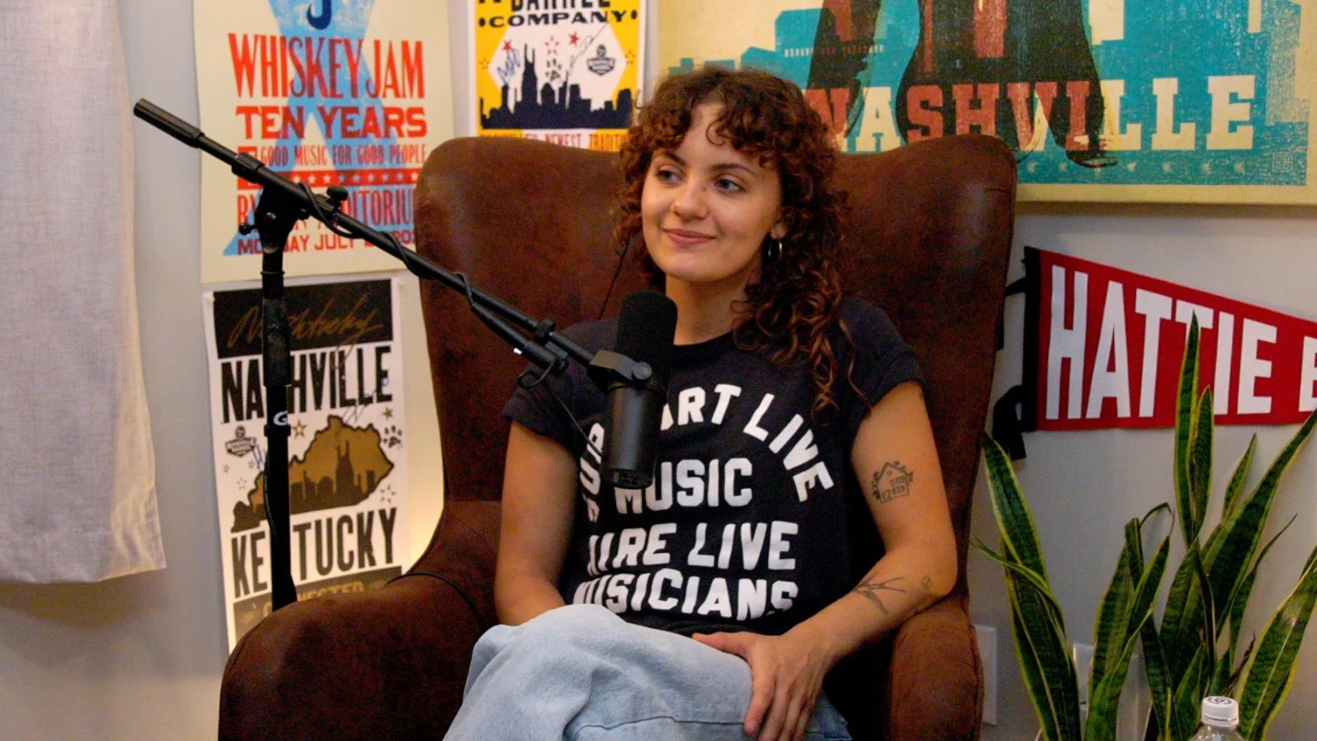 Izzy Mahoubi discusses songwriting, Americana, indie folk and Western influences during her Heart of the Gulch interview.
