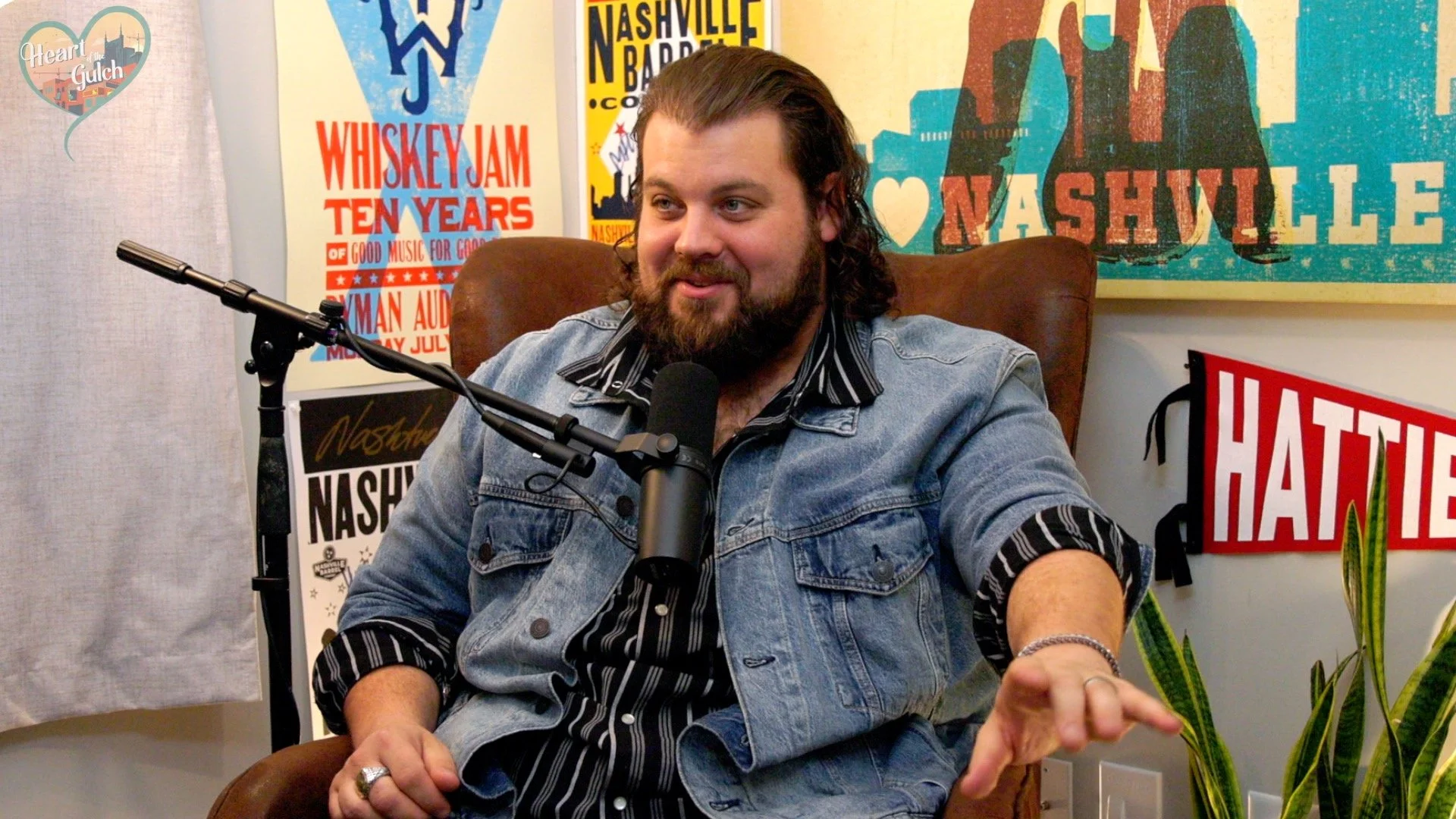 Country singer Dillon Carmichael delivers an exclusive live studio performance for Heart of the Gulch, showcasing his powerful vocals and traditional country sound.