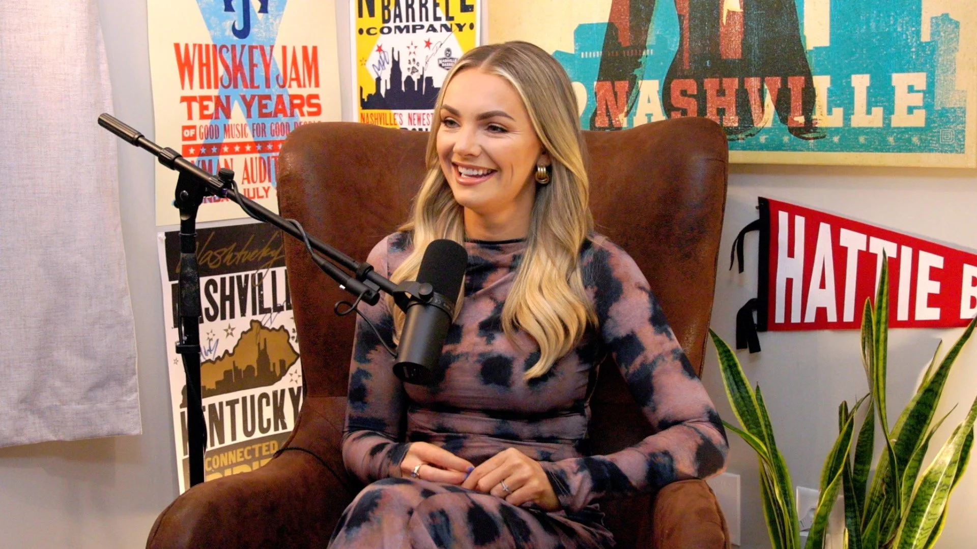 Lydia Fielder discusses Nashville journalism and television news on Heart of the Gulch.