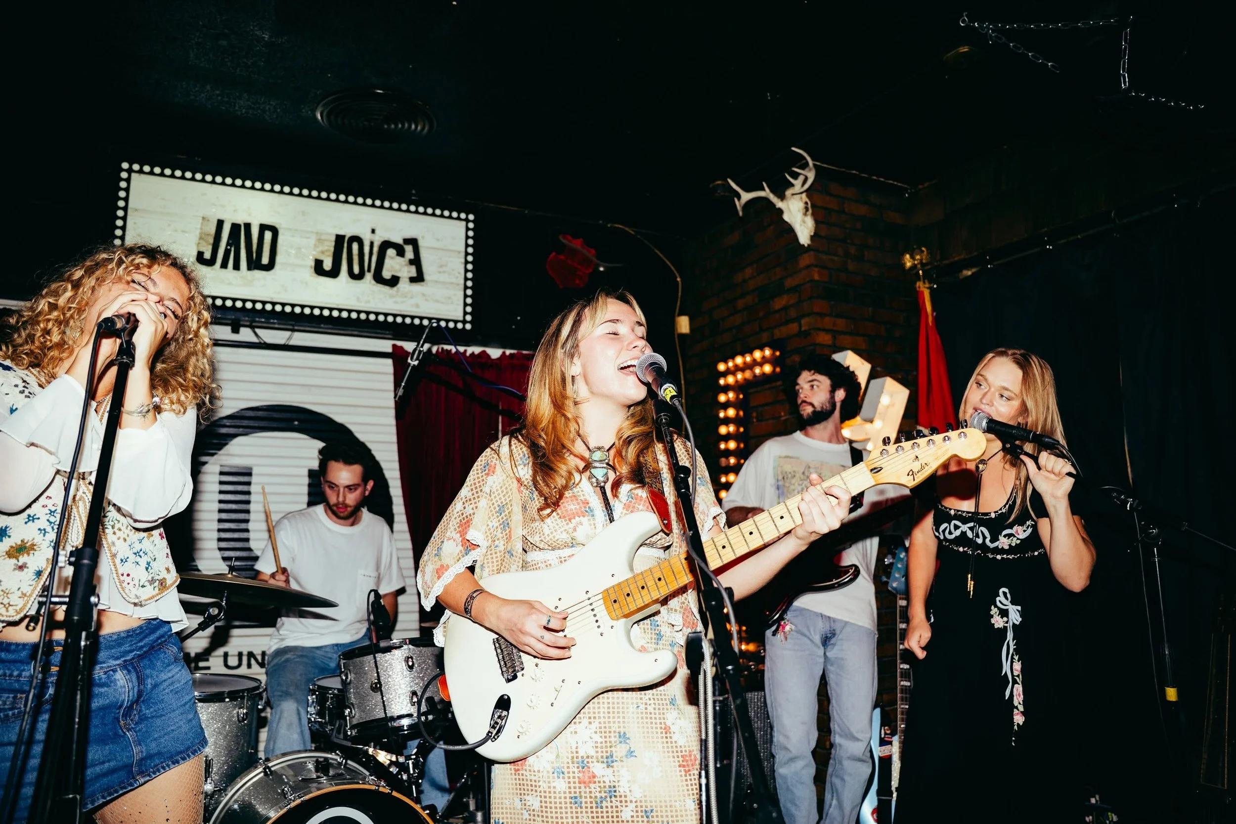 Jaid Joice performing at the Nashville release show for her debut single “Cigarettes.”