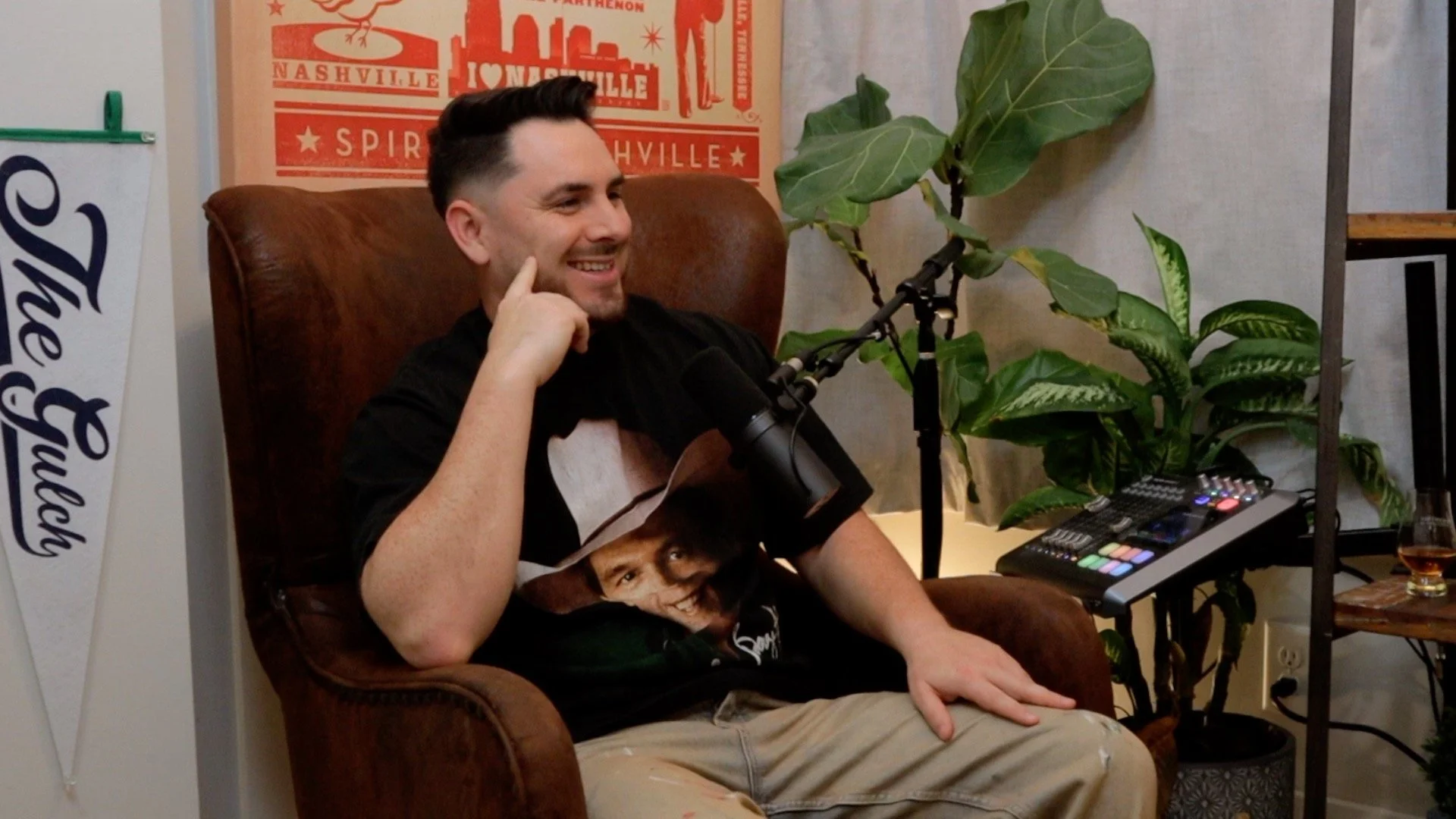 Tony Mendoza, host of Heart of the Gulch, interviews Catie Offerman about “I Just Killed a Man,” her Texas roots, songwriting, and country music career.