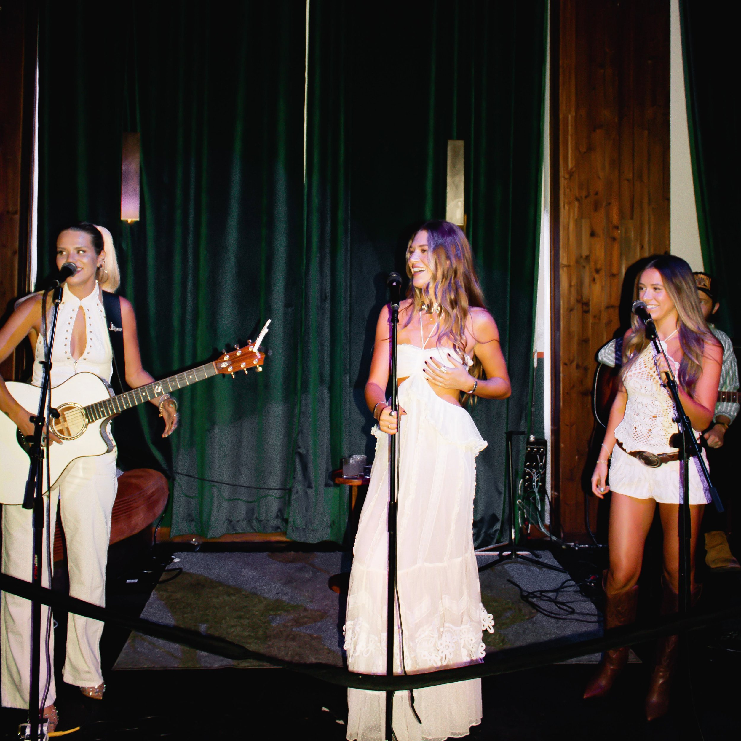 Taylor Edwards of Just Jayne performing at Flamingo in Nashville.
