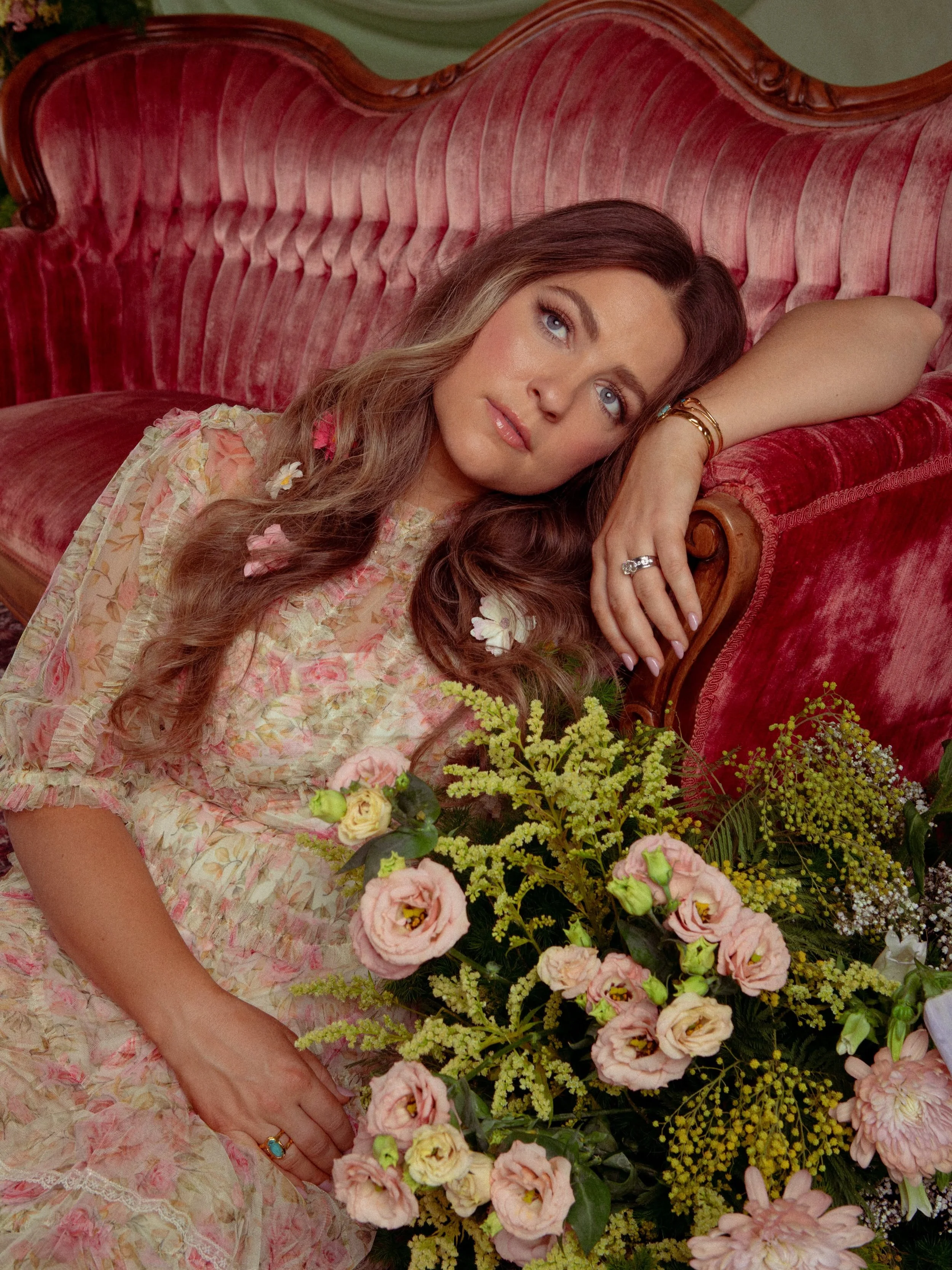 Leanna Crawford featured on Heart of the Gulch discussing Christian music, songwriting, faith and her career in Nashville.