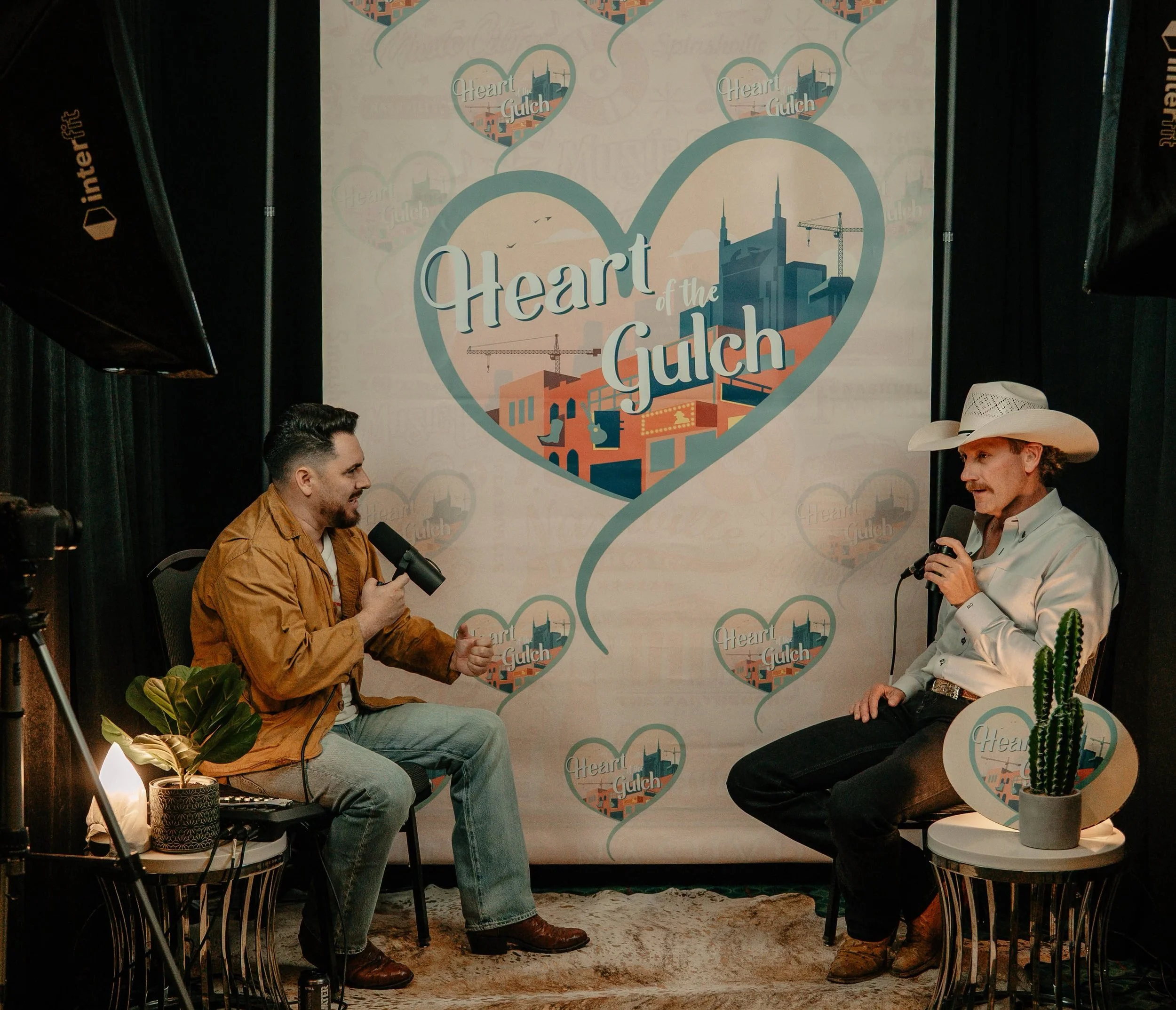Chancey Williams & Tony Mendoza chatting at CMA Fest