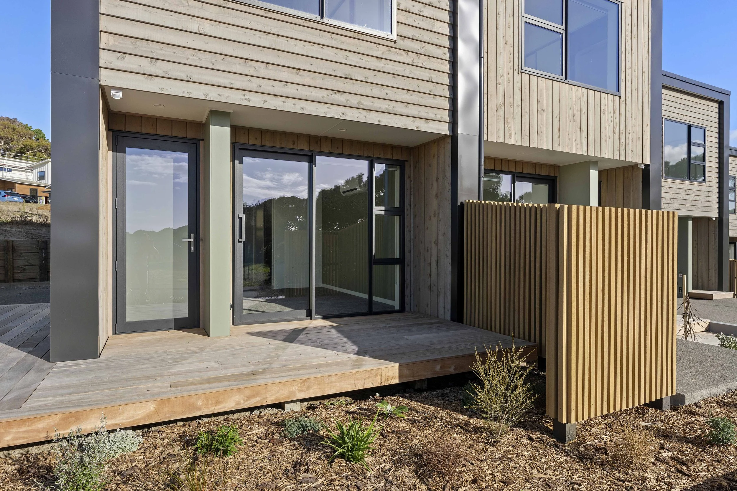 Front decks/courtyards