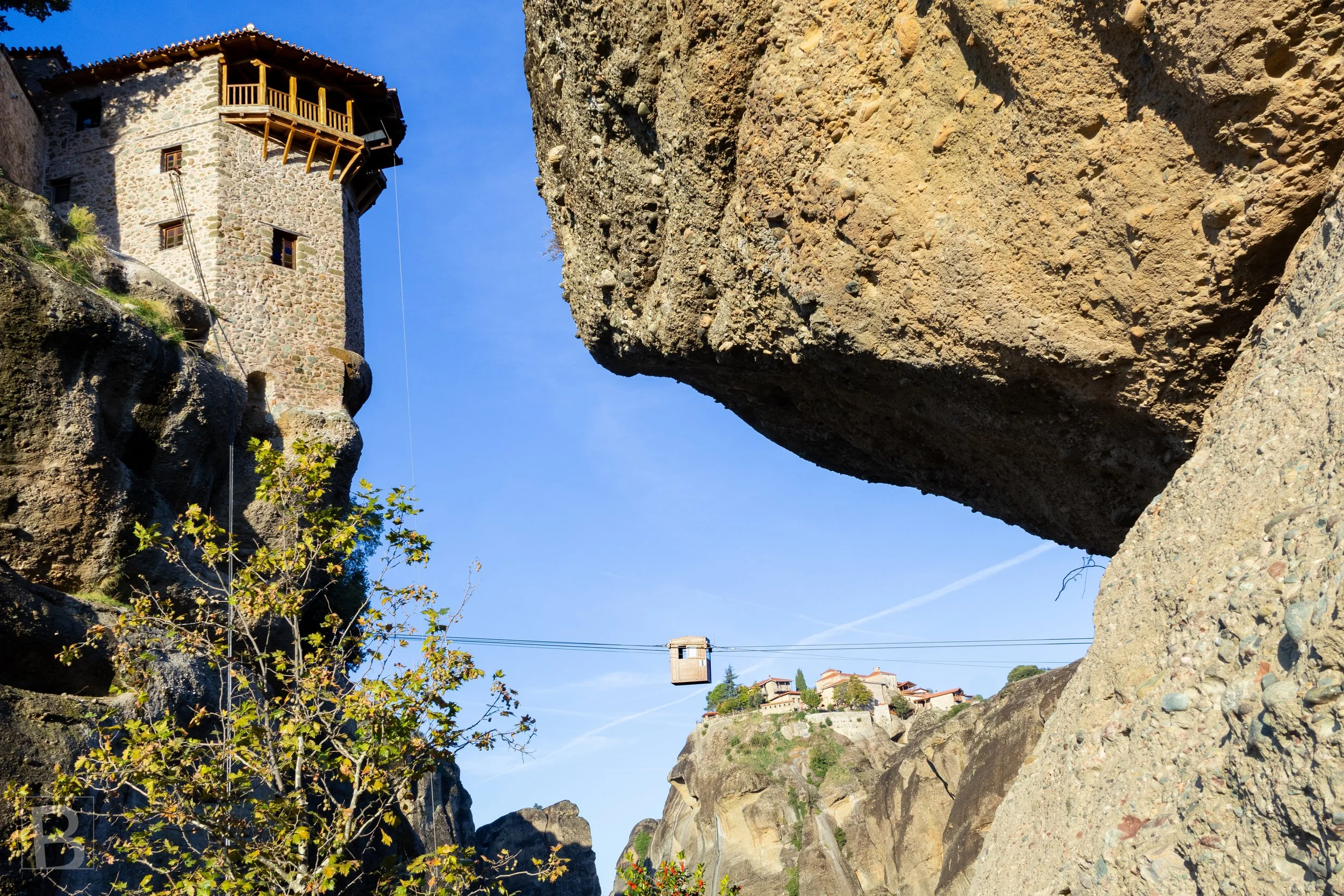 Built stone and natural rock appear inseparable in Meteora's
extraordinary monastic landscape.