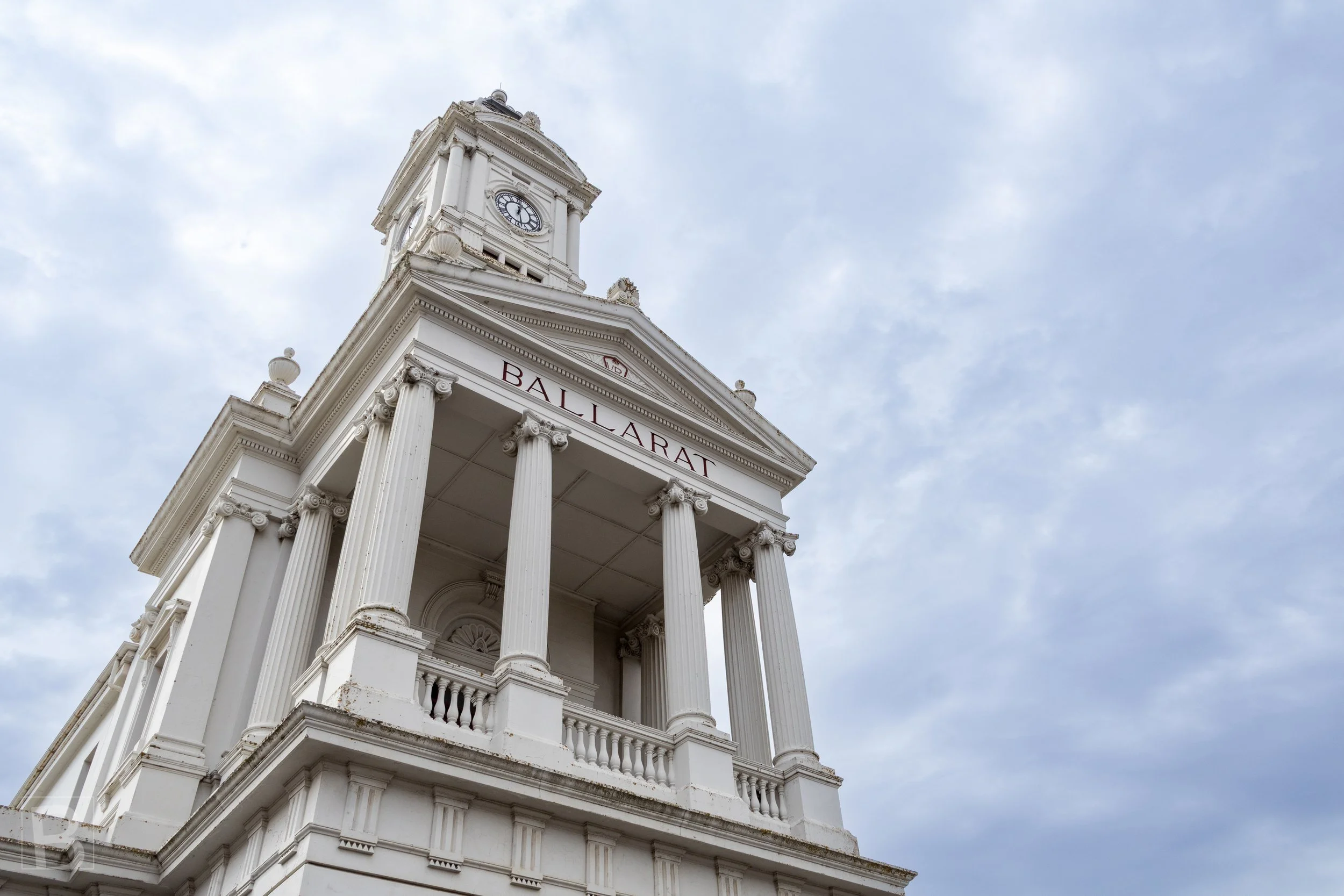 Ballarat Train Station clock tower combines civic symbolism, classical
detail and a commanding position above the historic streetscape.