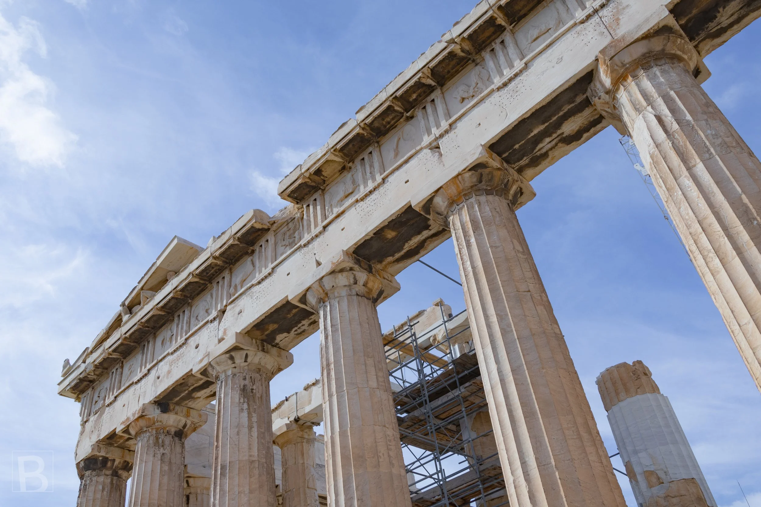Repeated columns and horizontal stonework create the measured
geometry that defines the Parthenon.