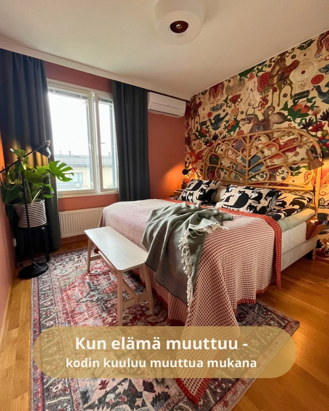 Kun el&auml;m&auml; muuttuu, kodin kuuluu muuttua mukana.

T&auml;m&auml; huone toimi aiemmin mieheni ty&ouml;huoneena.
Kun tarpeemme muuttuivat, p&auml;&auml;timme vaihtaa kotimme huoneiden k&auml;ytt&ouml;tarkoituksia. Entisest&auml; makuuhuoneesta
