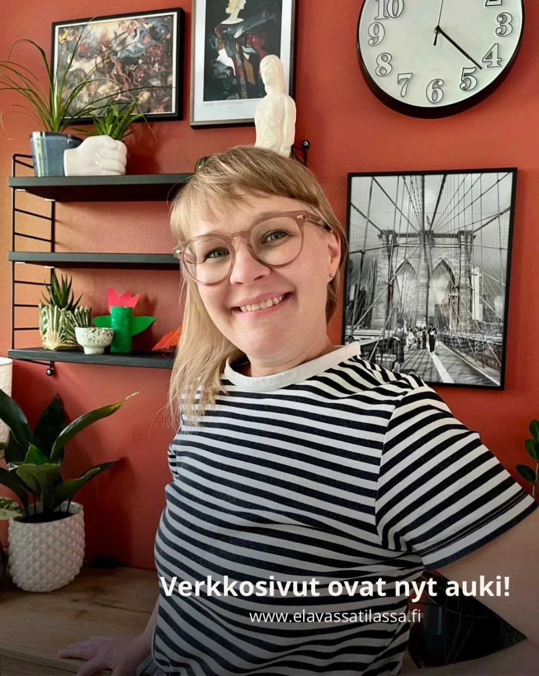 T&auml;t&auml; hetke&auml; olen odottanut pitk&auml;&auml;n.

El&auml;v&auml;ss&auml; Tilassa syntyi ajatuksesta, ett&auml; kodin ei tarvitse olla t&auml;ydellinen &ndash; mutta sen olisi hyv&auml; tukea juuri sit&auml; el&auml;m&auml;&auml;, jota si